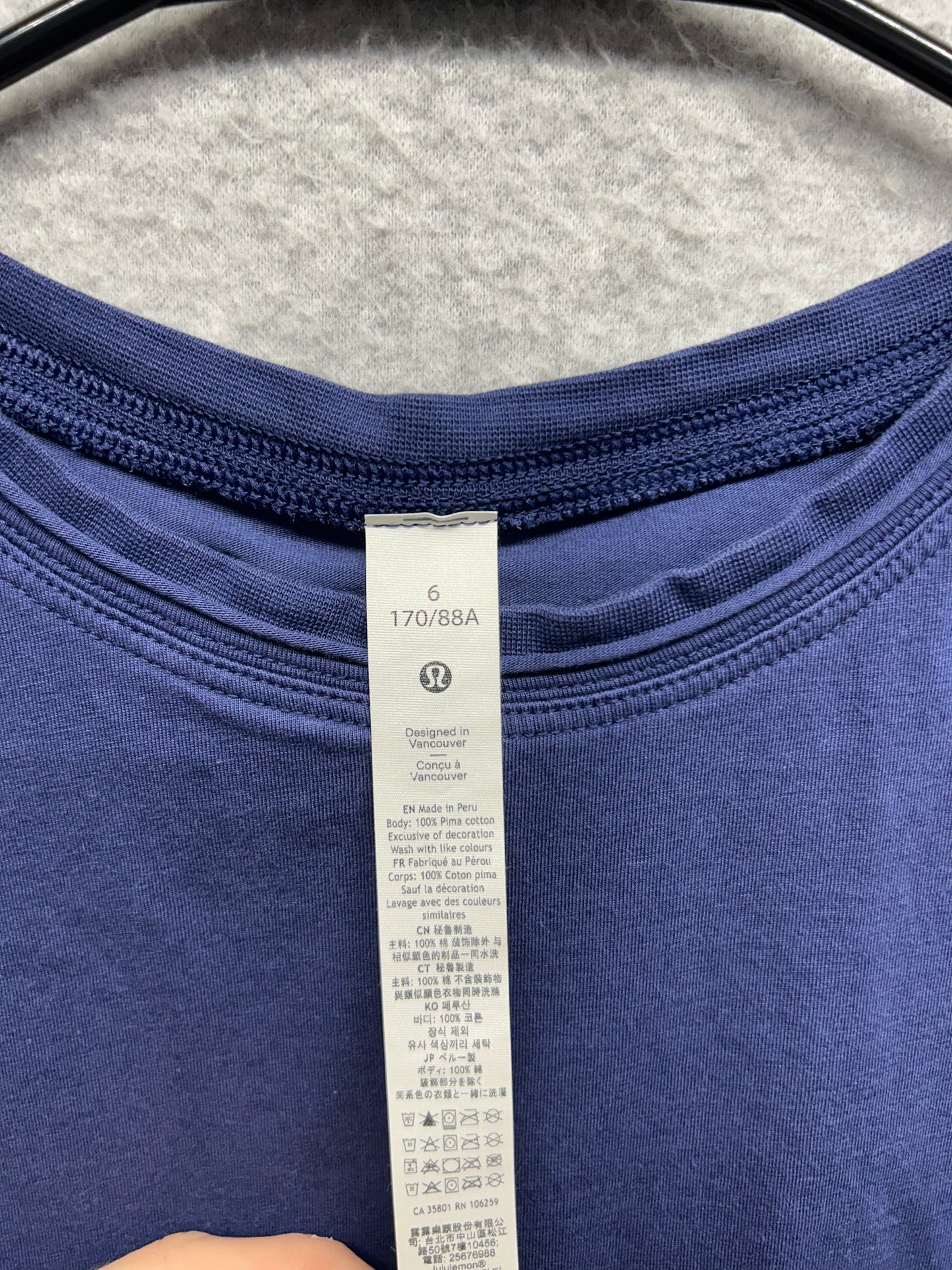 Lululemon Show Your Edge Muscle Tank Size 6 True Navy