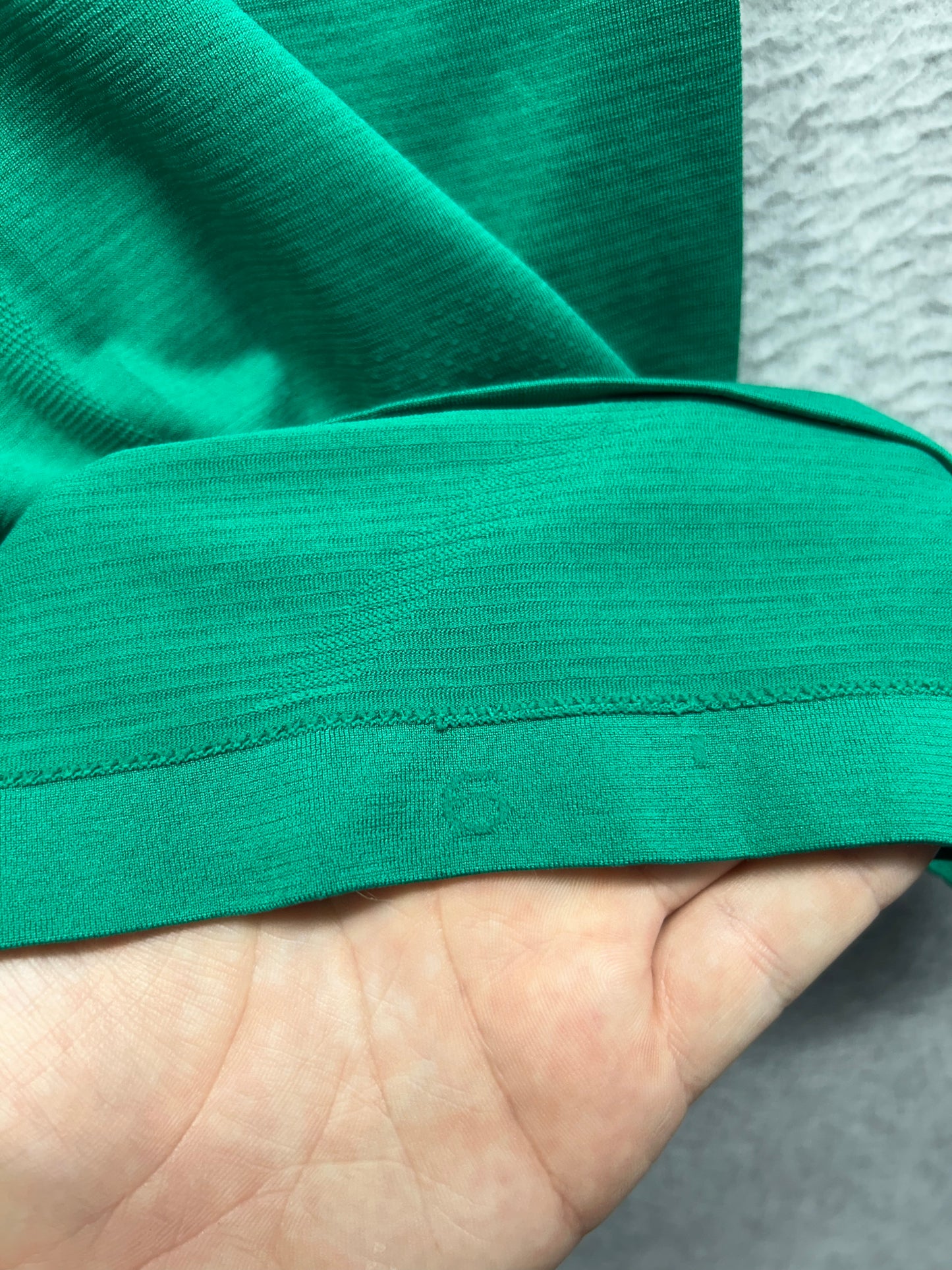 Lululemon Swiftly Tech Racerback Tank Top 2.0 Waist Length Size 6 Raceway Green