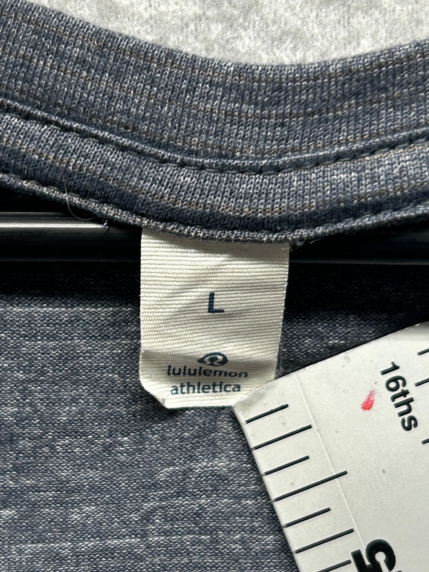 Lululemon 5 Year Basic V Size Large Micro Stripe Gray