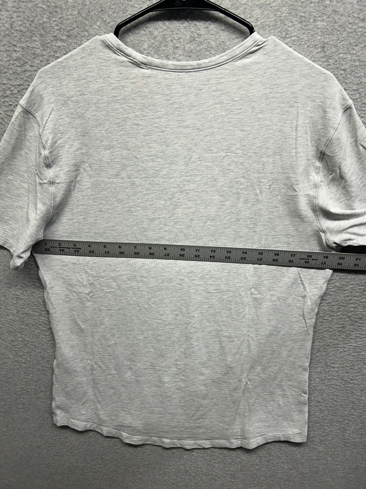 Lululemon 5 Year Basic Tee Size Large Heathered Core Ultra Light Grey