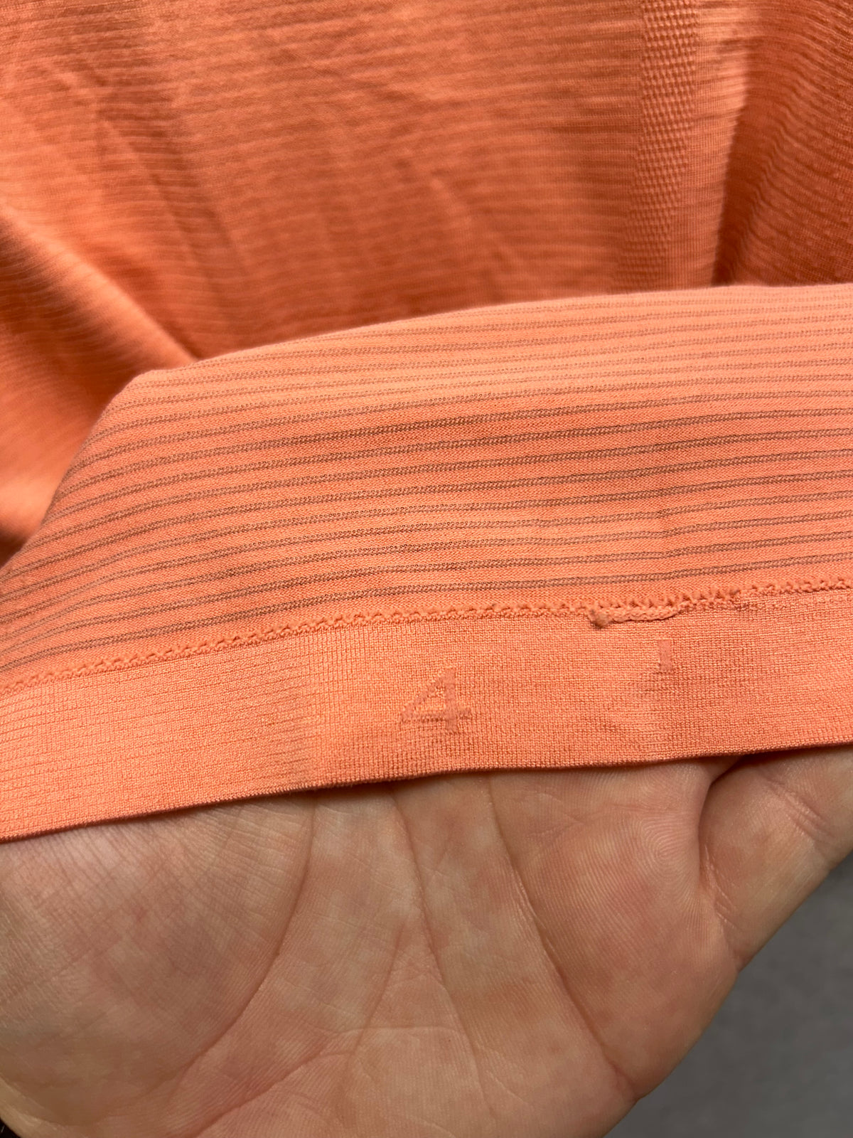 Lululemon Swiftly Tech Short Sleeve Crew Size 4 Orange