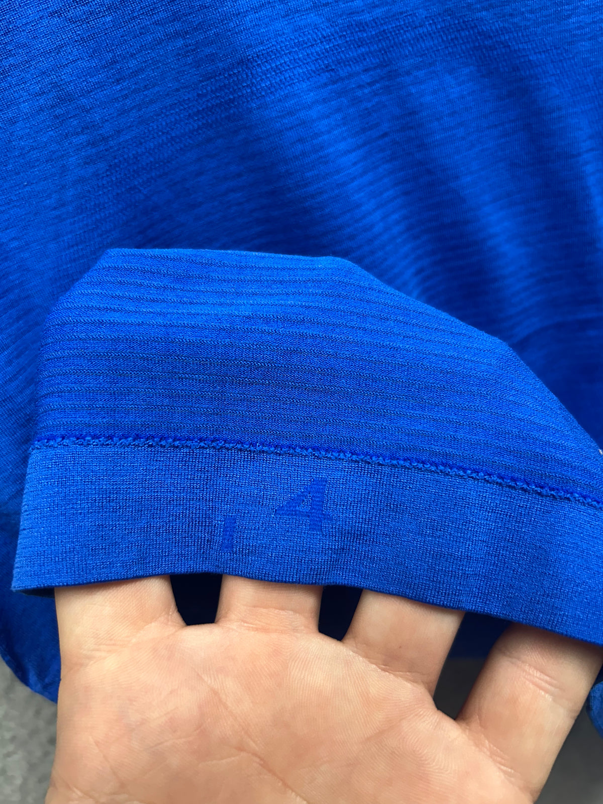 Lululemon Swiftly Tech Short Sleeve Crew Size 4 Blue
