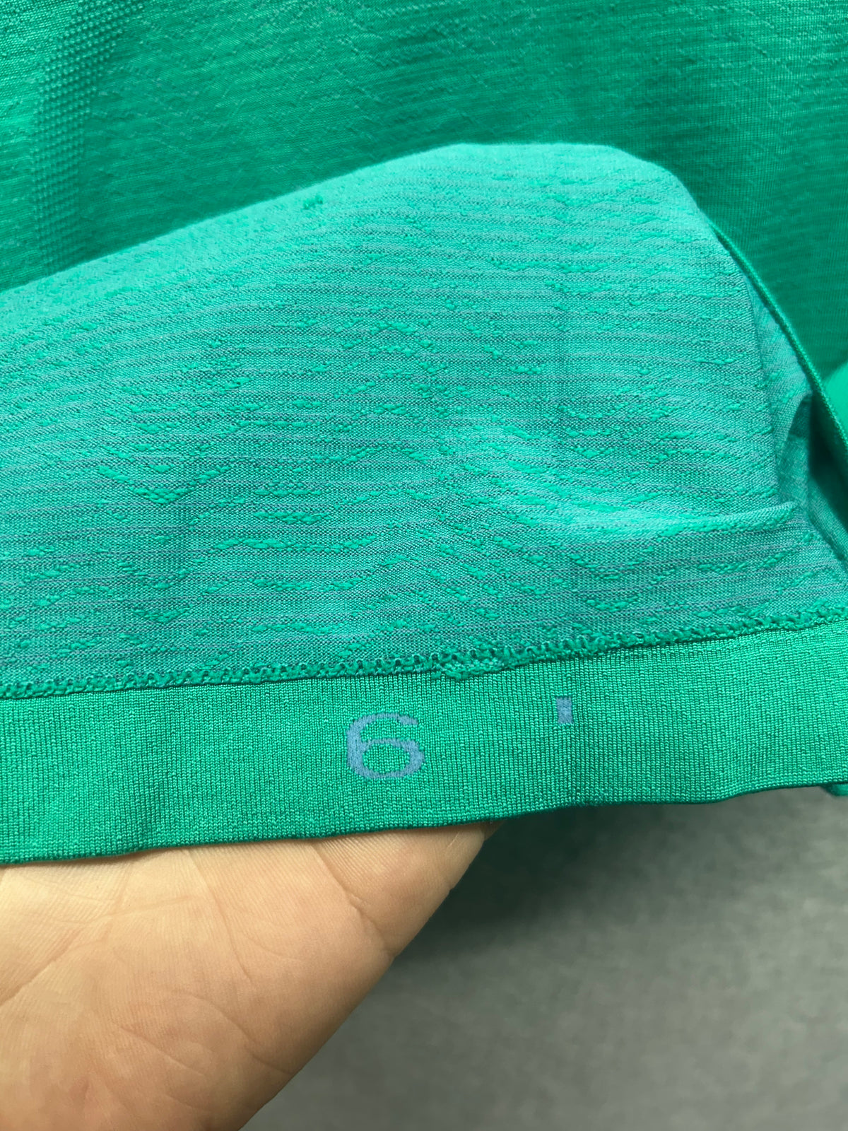 Lululemon Swiftly Tech Short Sleeve Crew Size 6 Green
