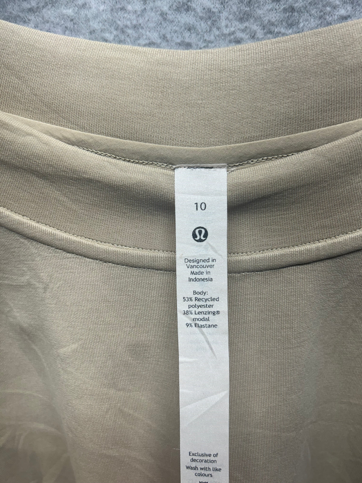 Lululemon Perfectly Oversized Cropped Crew Softstreme Size 10 Trench