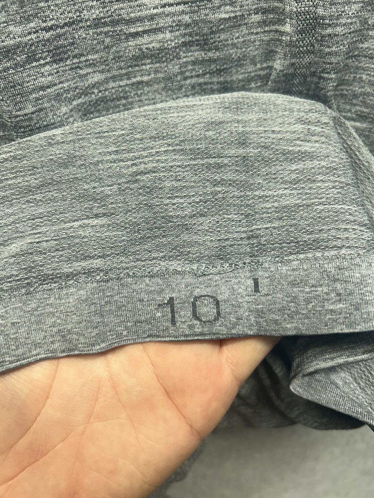 Lululemon Swiftly Tech Short Sleeve Crew Size 10 Gray