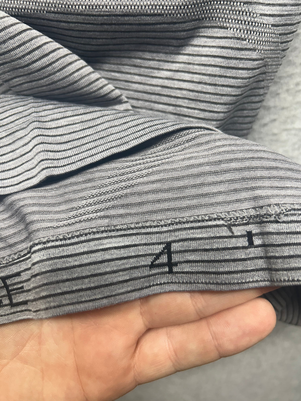 Lululemon Swifty Tech Tank Size 4 White Black Striped