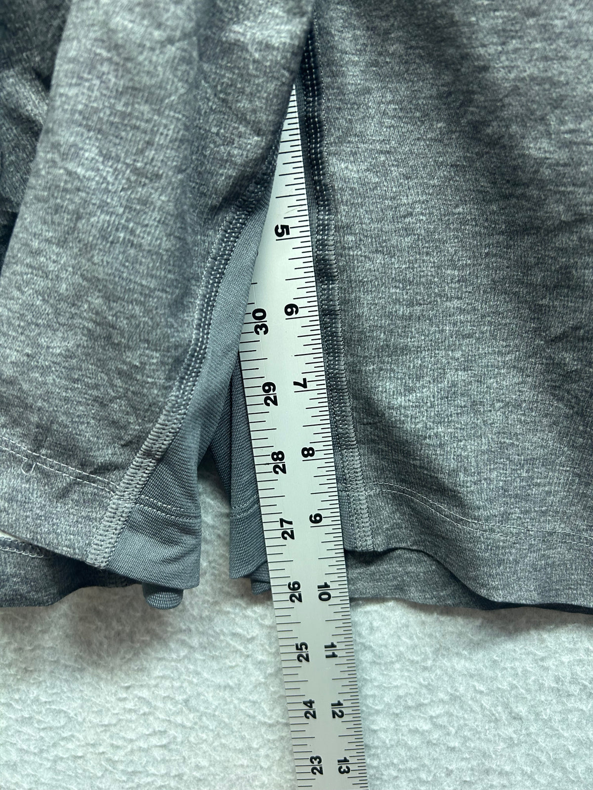Lululemon T.H.E. Short Linerless 10" Size Medium Heathered Texture Printed Mercury Deep Coal