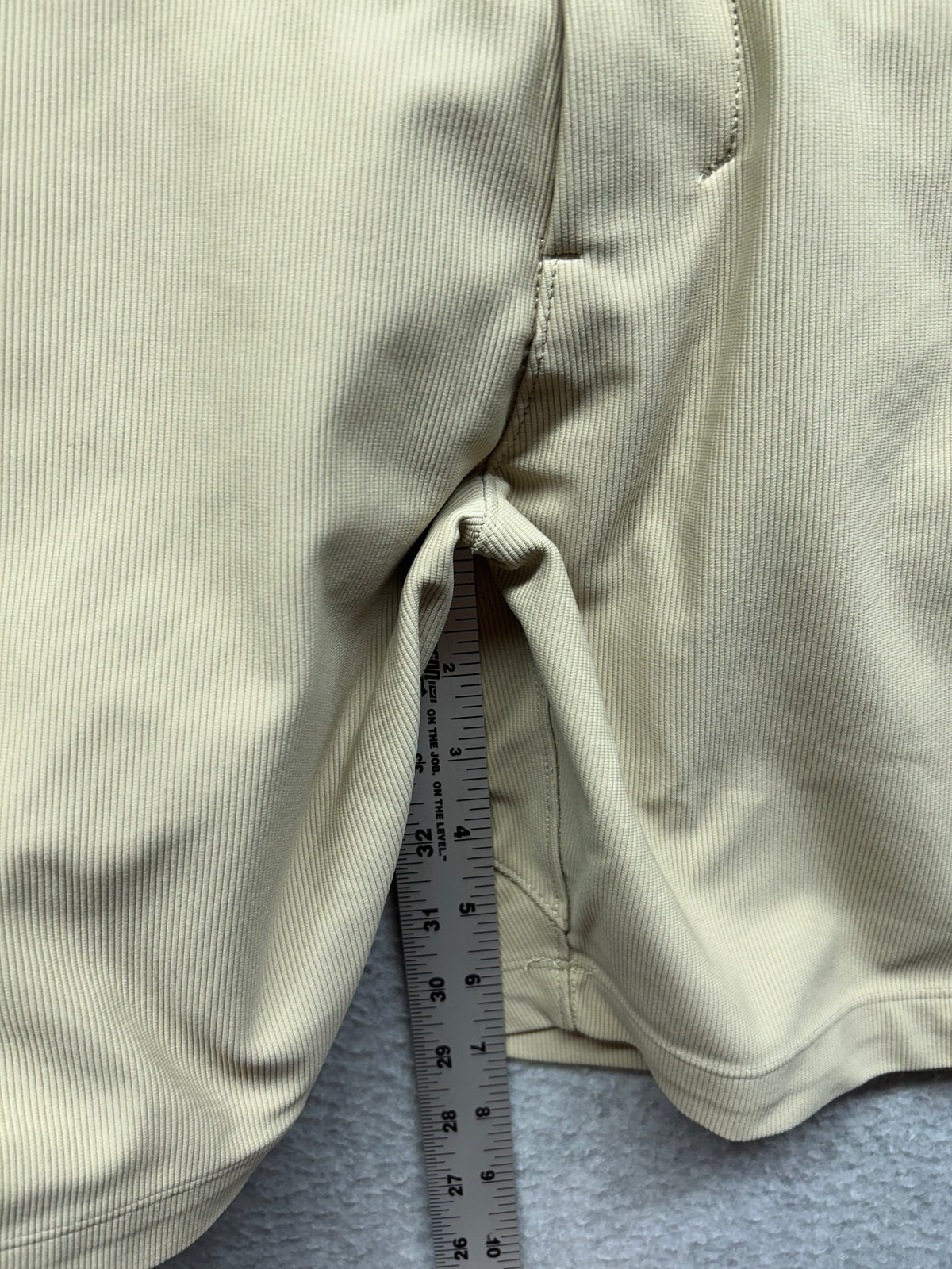 Lululemon Commission Classic-Fit Short 7" Size 36 Trench