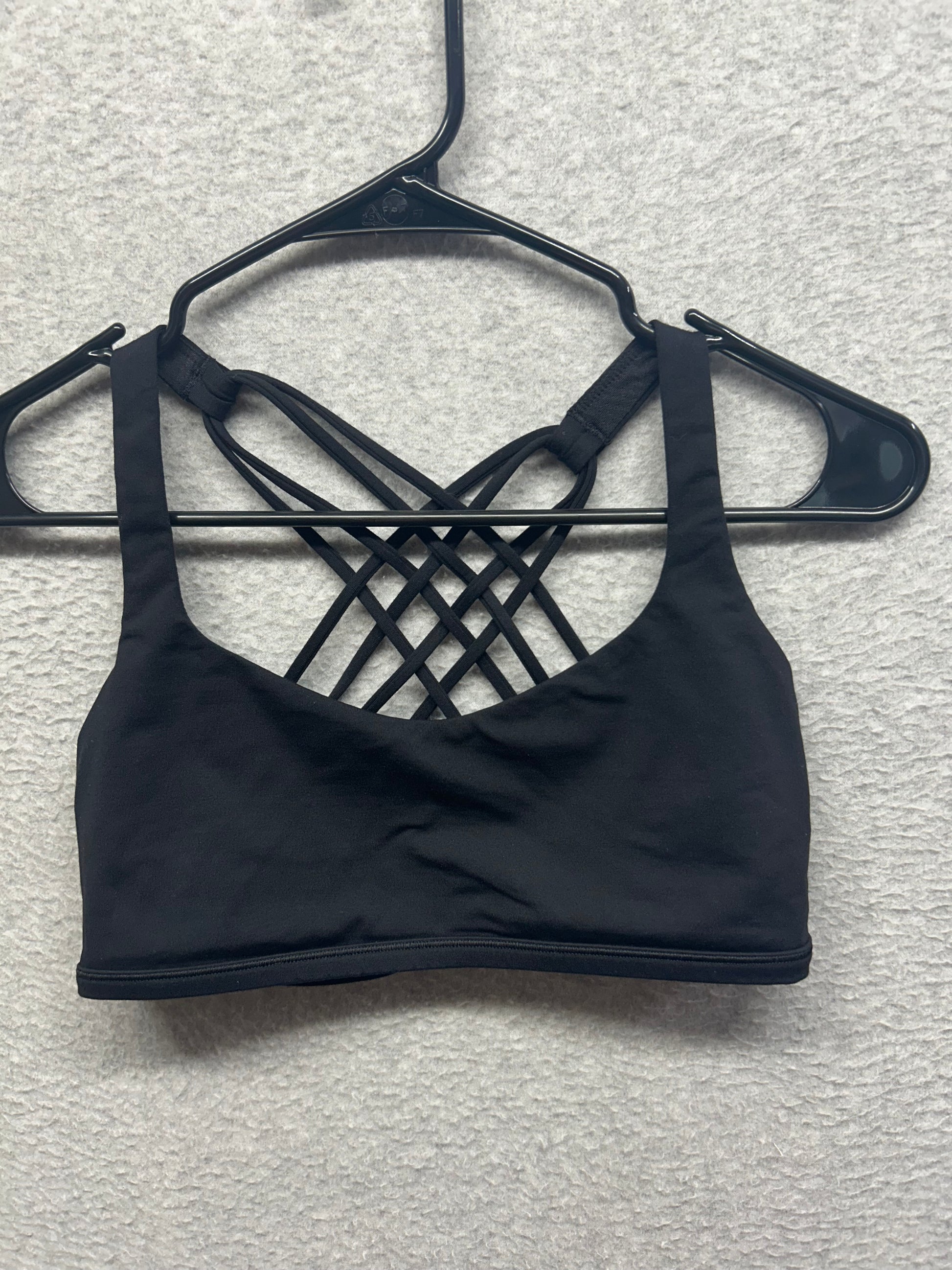 Lululemon Free To Be Bra (Wild) Size 8 Black