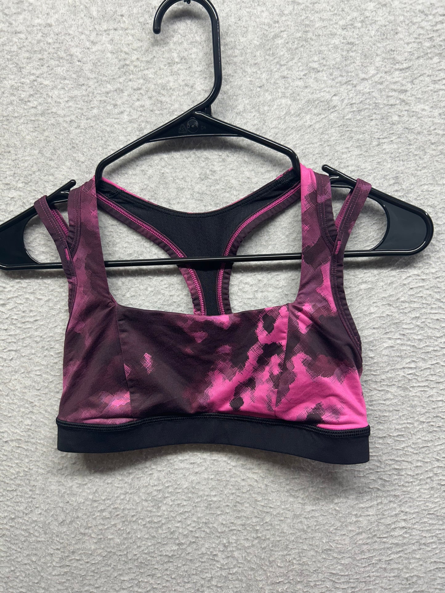 Lululemon Splendour Bra Size 4 Blooming Pixie Raspberry Black / Black