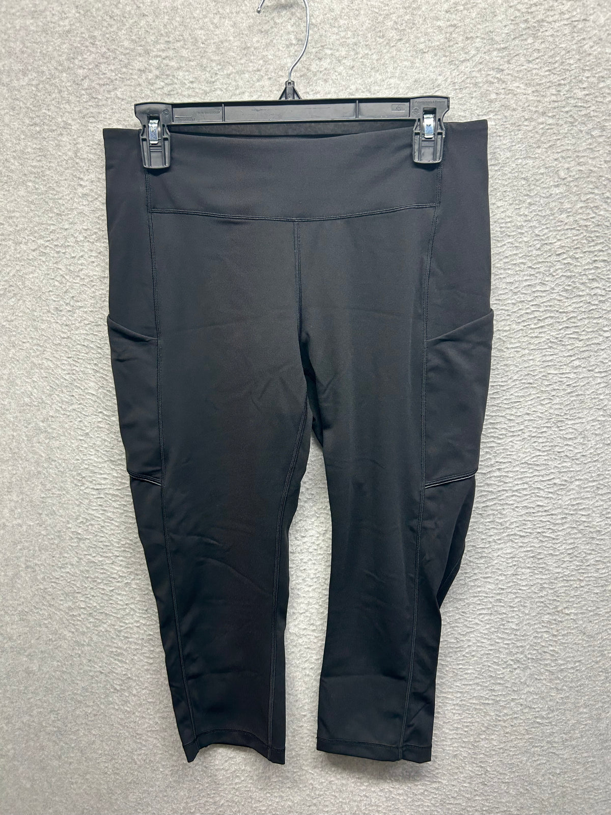 Lululemon Speed Up Crop (21") Size 10 Black
