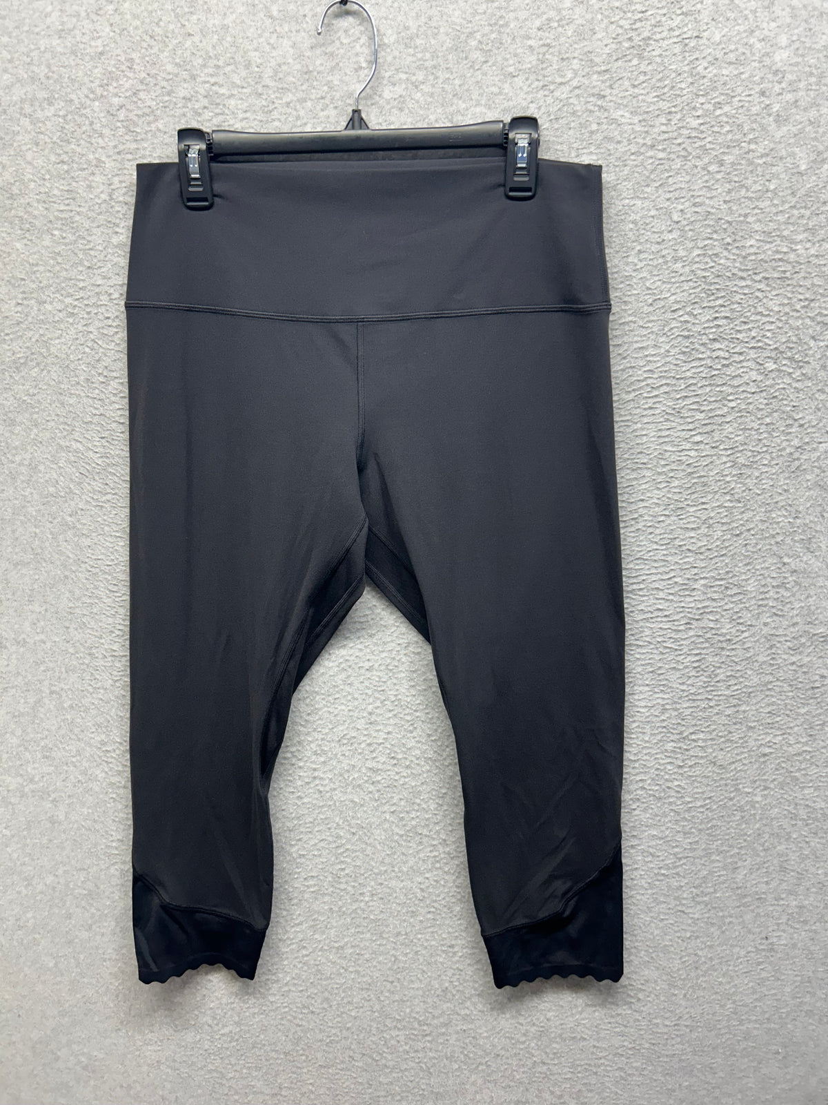 Lululemon Align Scalloped Hem High-Rise Crop 23" Size 14 Black