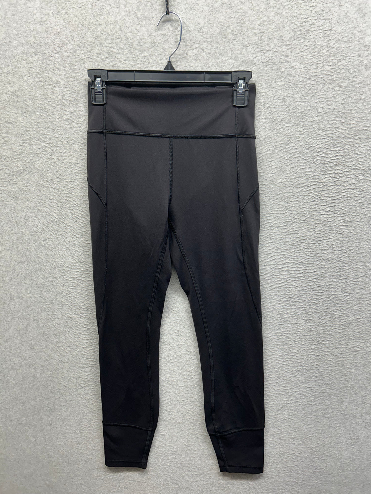 Lululemon In Movement Tight 25" Everlux Size 6 Black