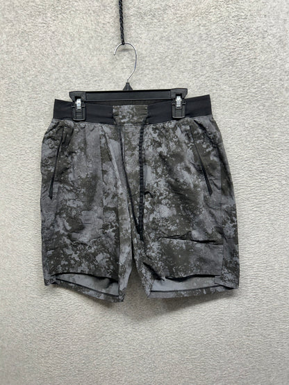 Lululemon License to Train Linerless Short 7" Size S Command Camo Vapor Multi