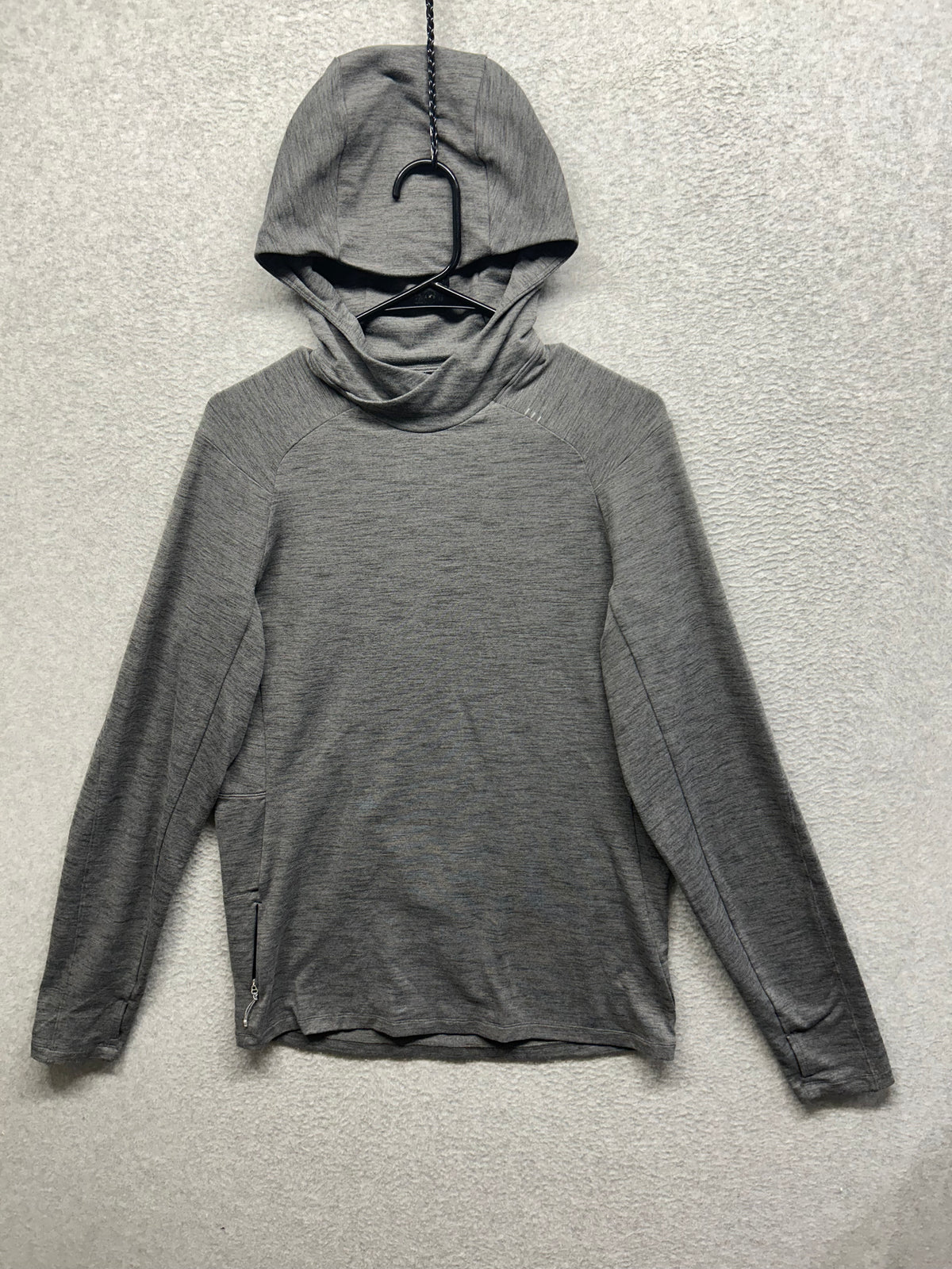 Lululemon Lightweight Hooide Size Medium Gray