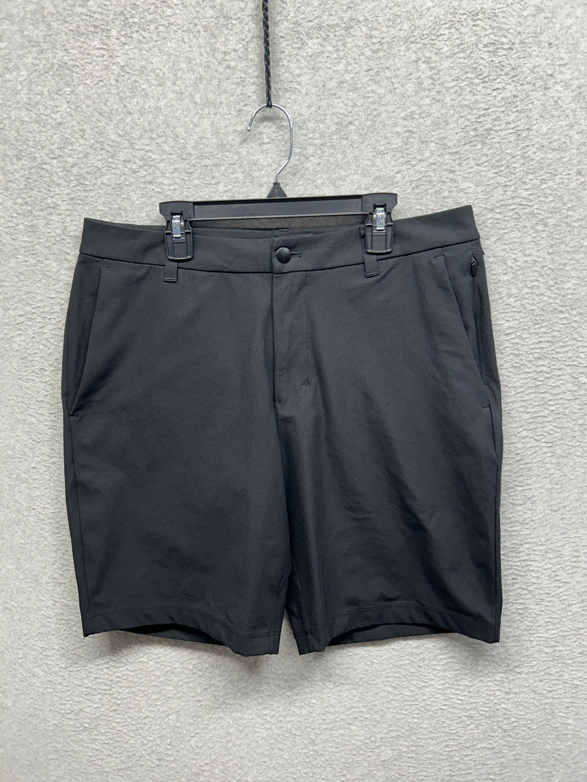 Lululemon Commission Classic-Fit Short 9" Warpstreme Size 32 Black