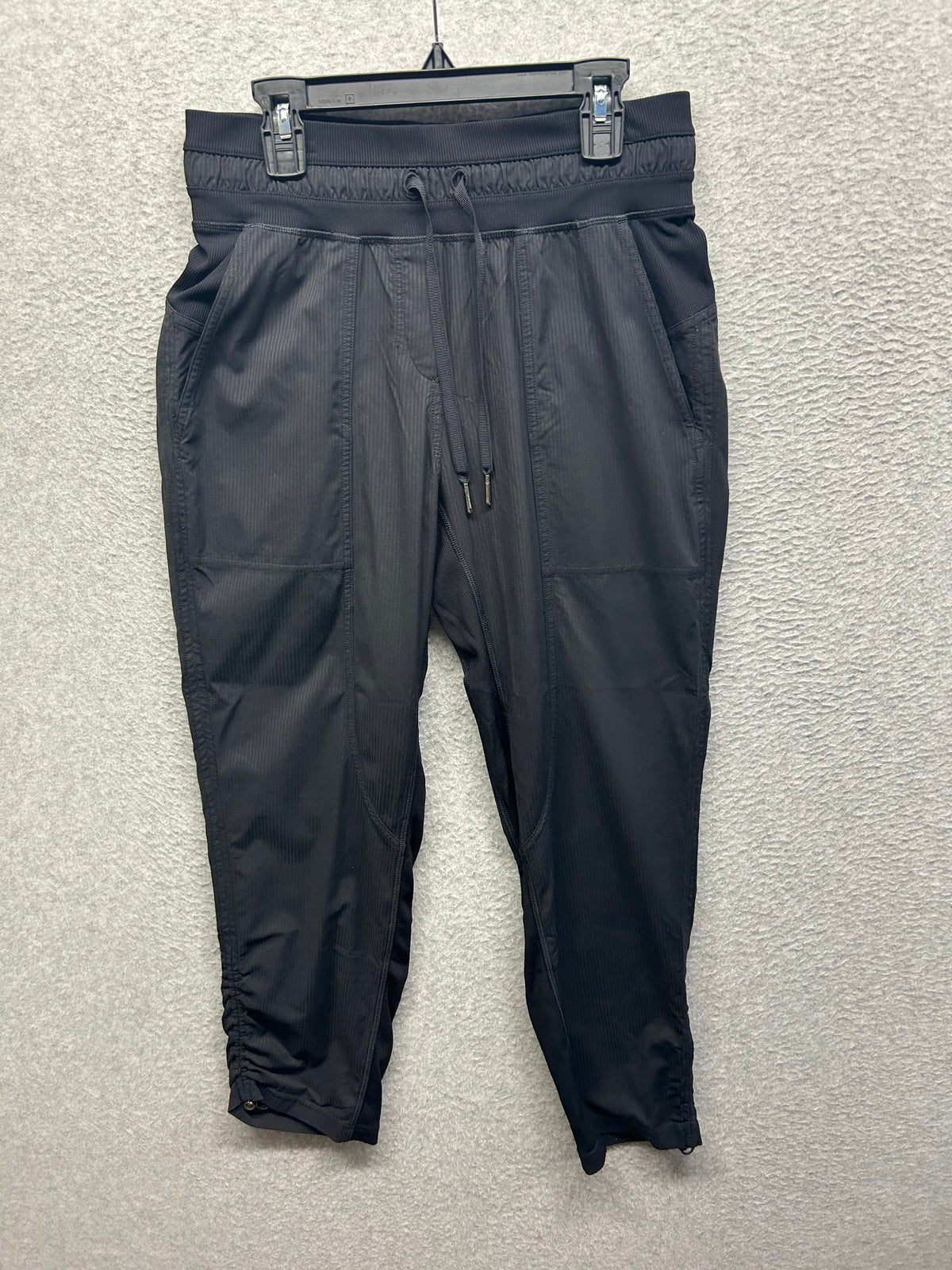 Lululemon Dance Studio Mid-Rise Crop 25" Size 4 Black