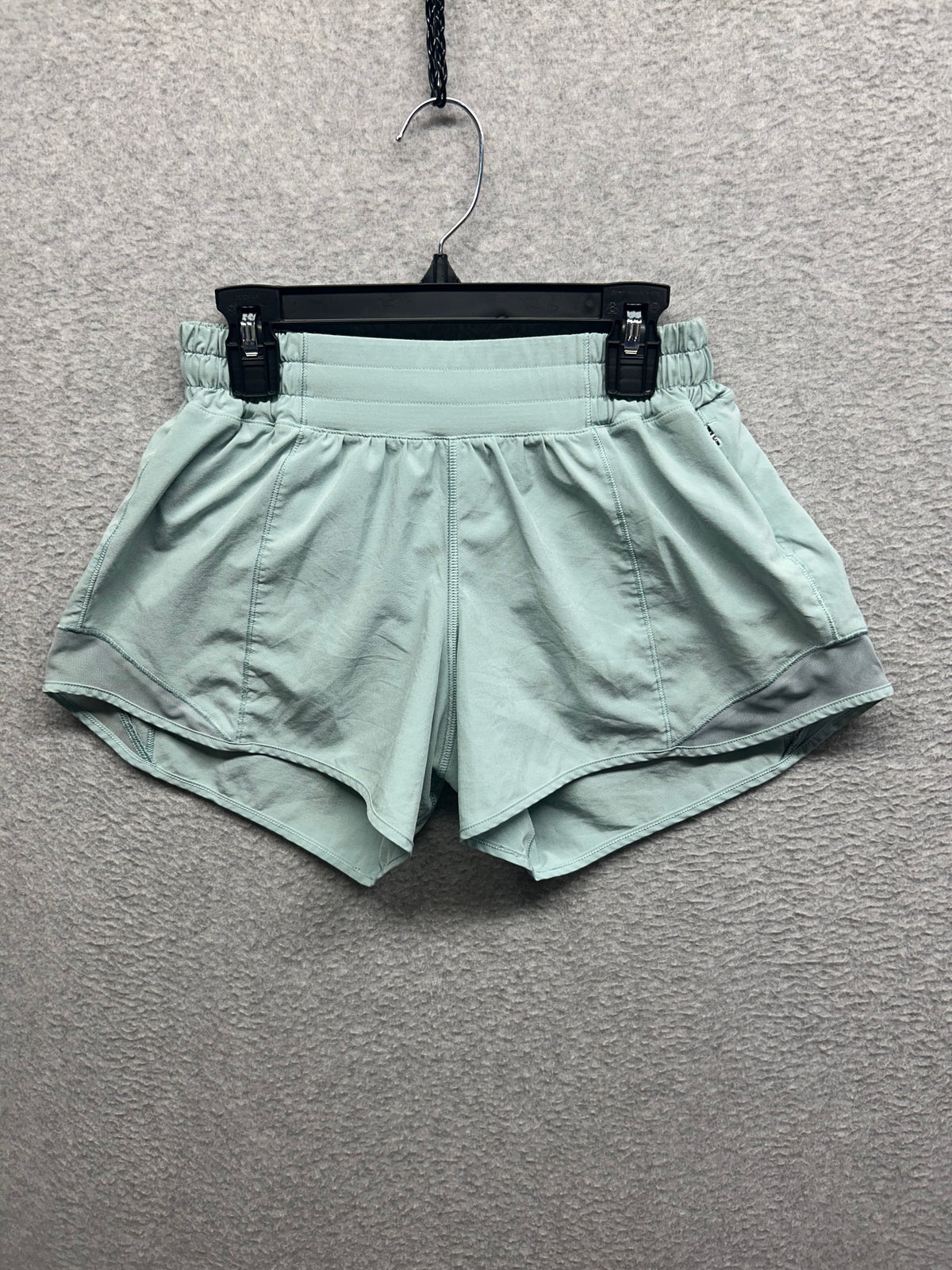 Lululemon Hotty Hot Short II Long 4" Size 4 Hazy Jade (First Release)