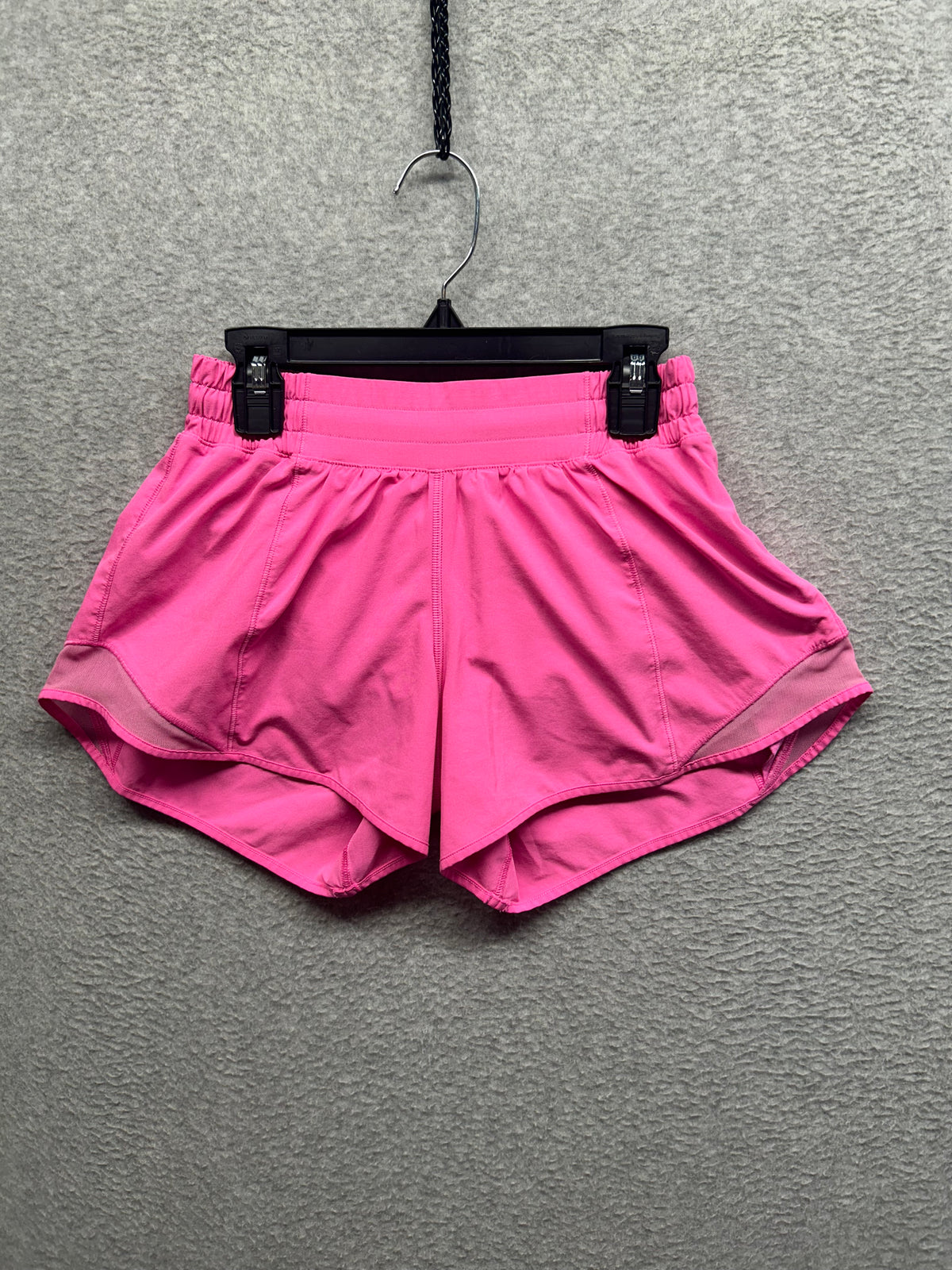 Lululemon Hotty Hot Short II Long 4" Size 4 Dark Prism Pink