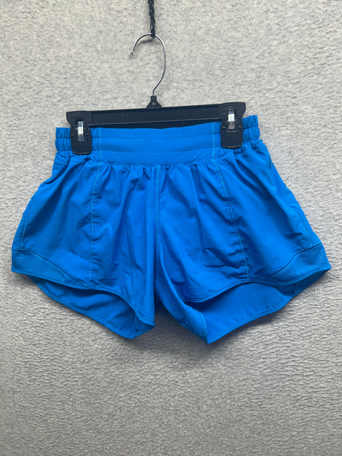Lululemon Hotty Hot Low-Rise Lined Short 4" Size 4 Poolside