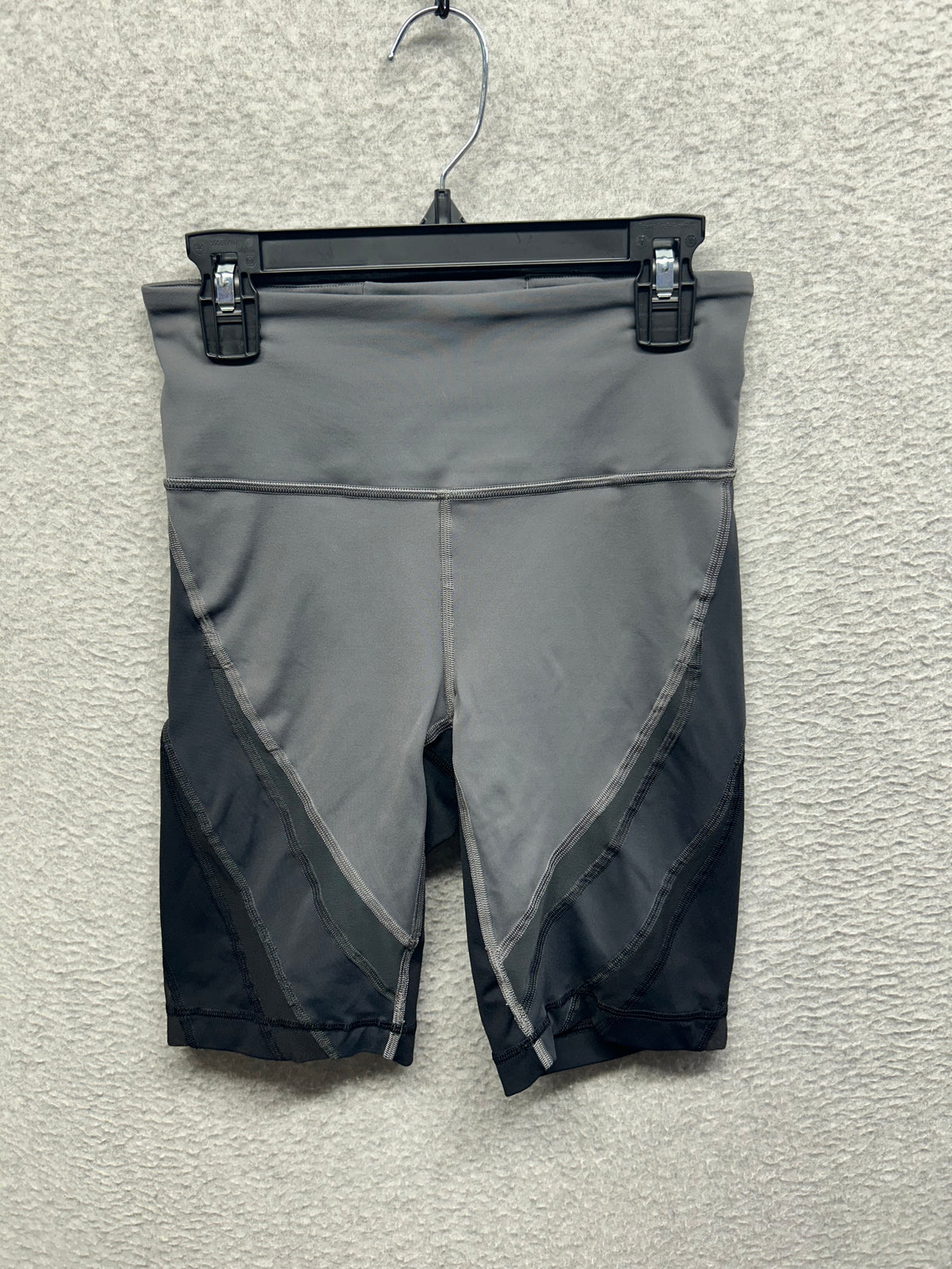 Lululemon Colour Me Ombre Short Size 4 Black / Obsidian / Titanium