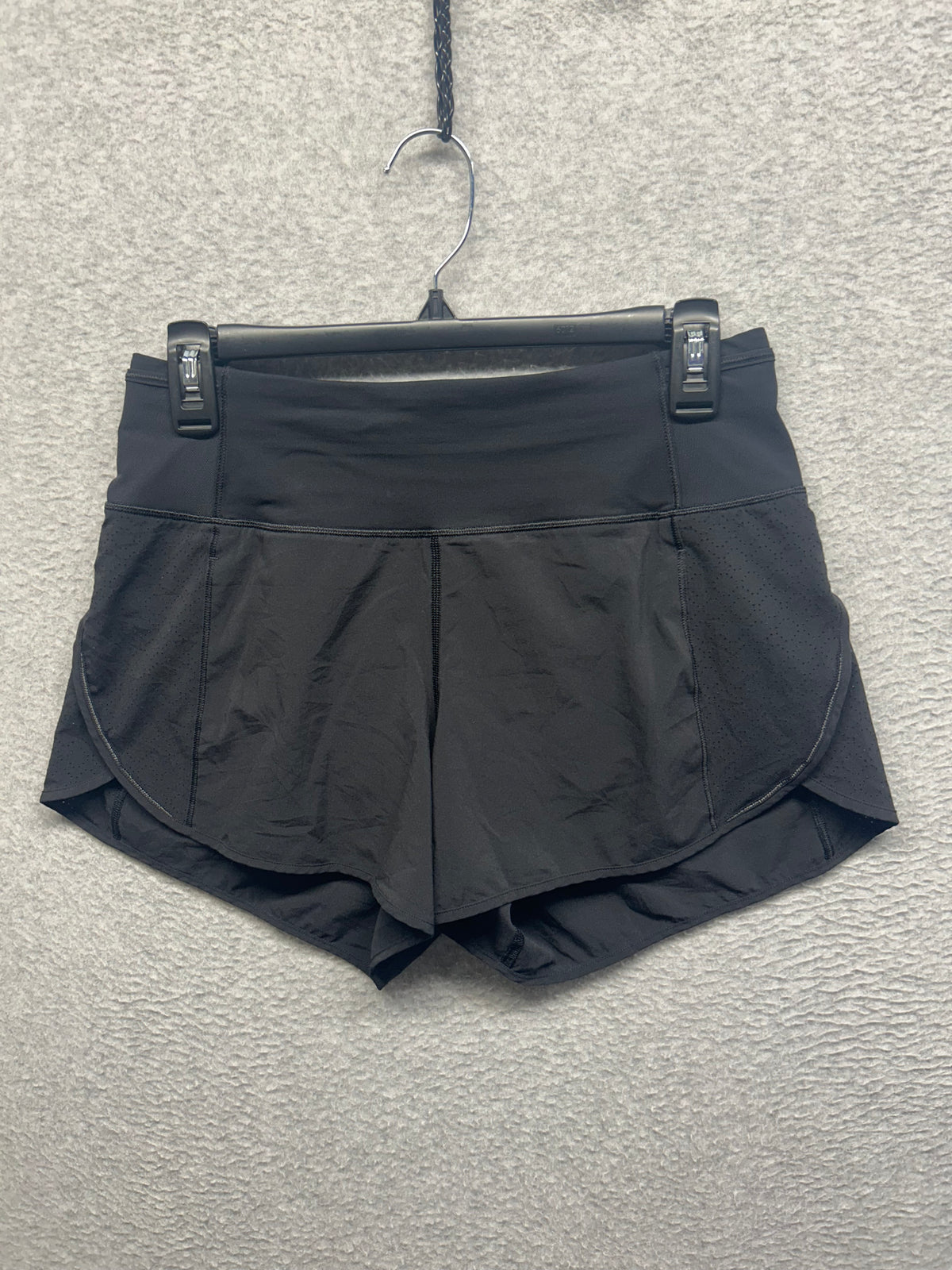 Lululemon Real Quick Short Perforated 3.5" Size 6 Black