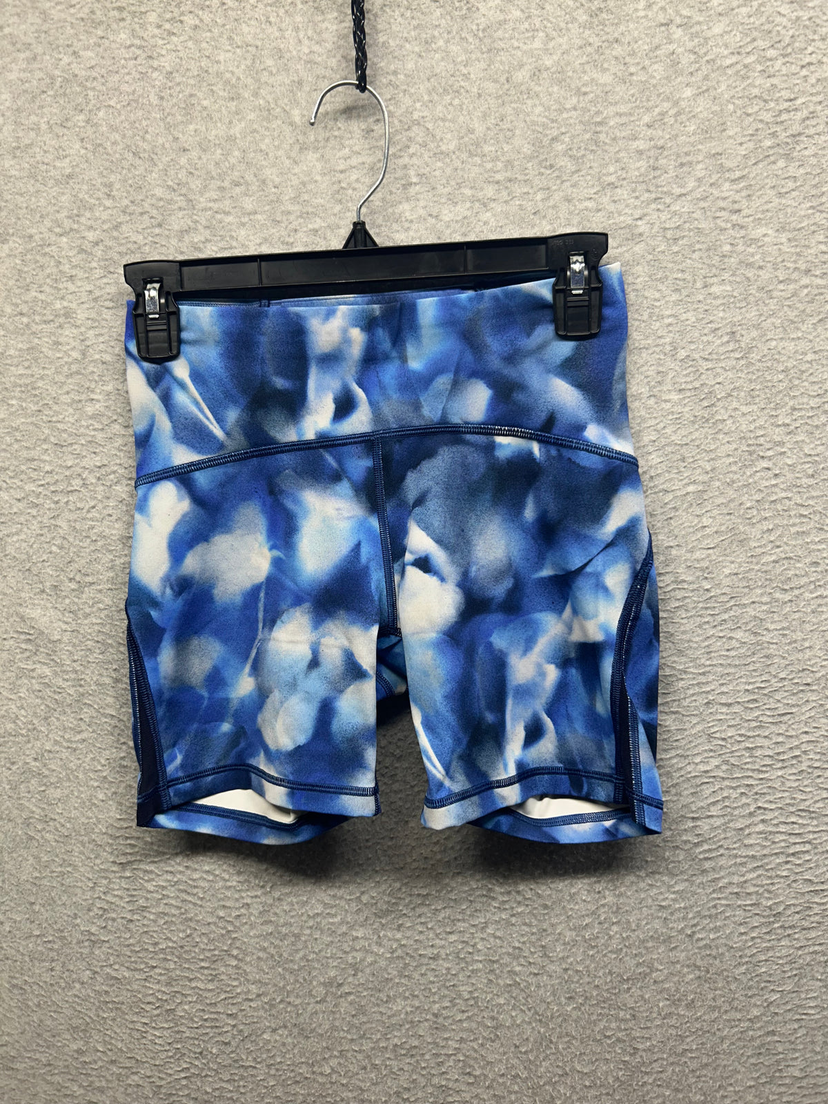 Lululemon Train Times Short 6" Size 6 Mini Blush Blossom Alpine White Midnight Navy / Midnight Navy