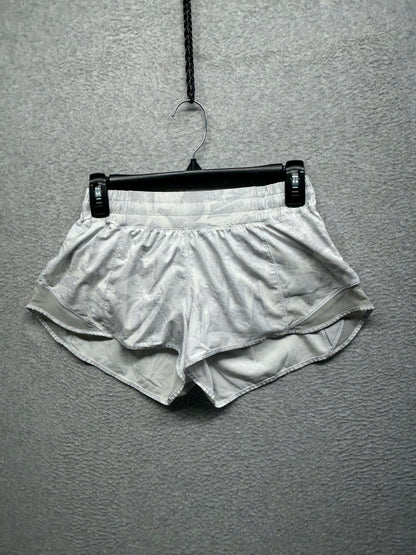 Lululemon Hotty Hot Short II 2.5" Size 6 Mini Tropical Shadow Starlight Multi / Starlight