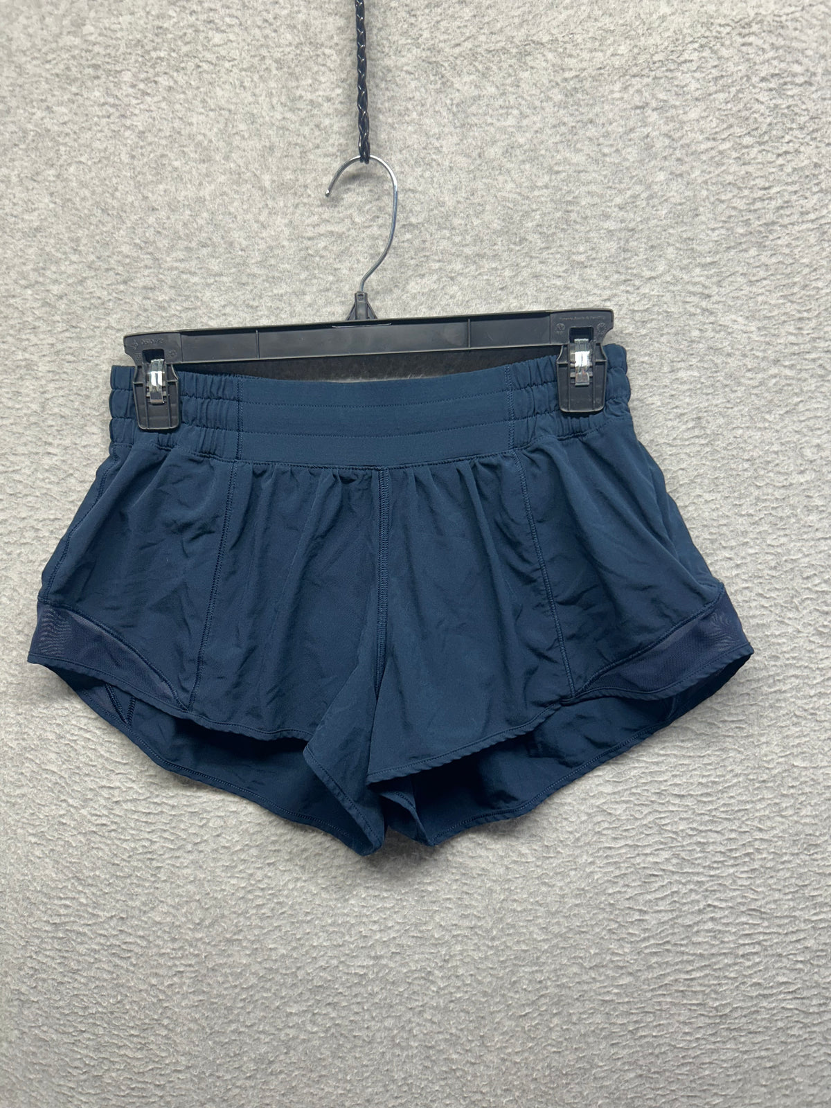 Lululemon Hotty Hot Low-Rise Lined Short 2.5" Size 6 True Navy