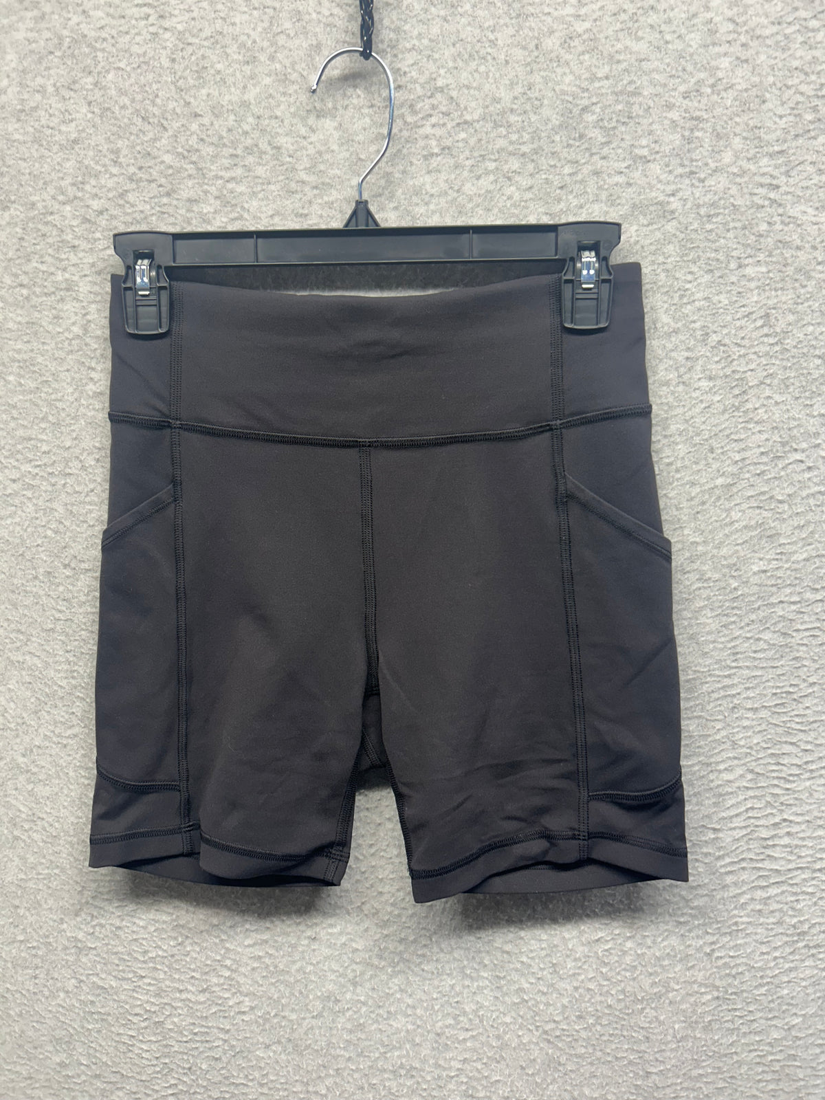 Lululemon Invigorate High Rise Short 6" Size 6 Black