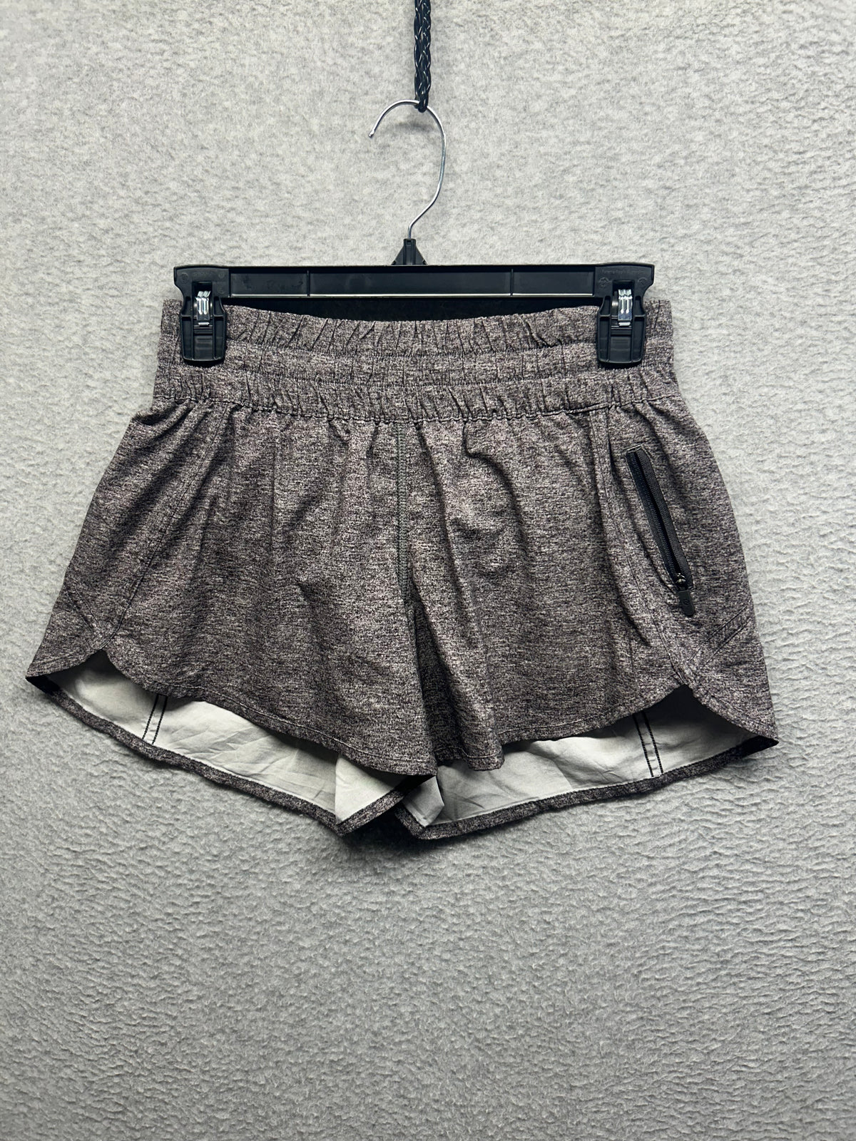 Lululemon Tracker Short V 4" Size 6 Heathered Black