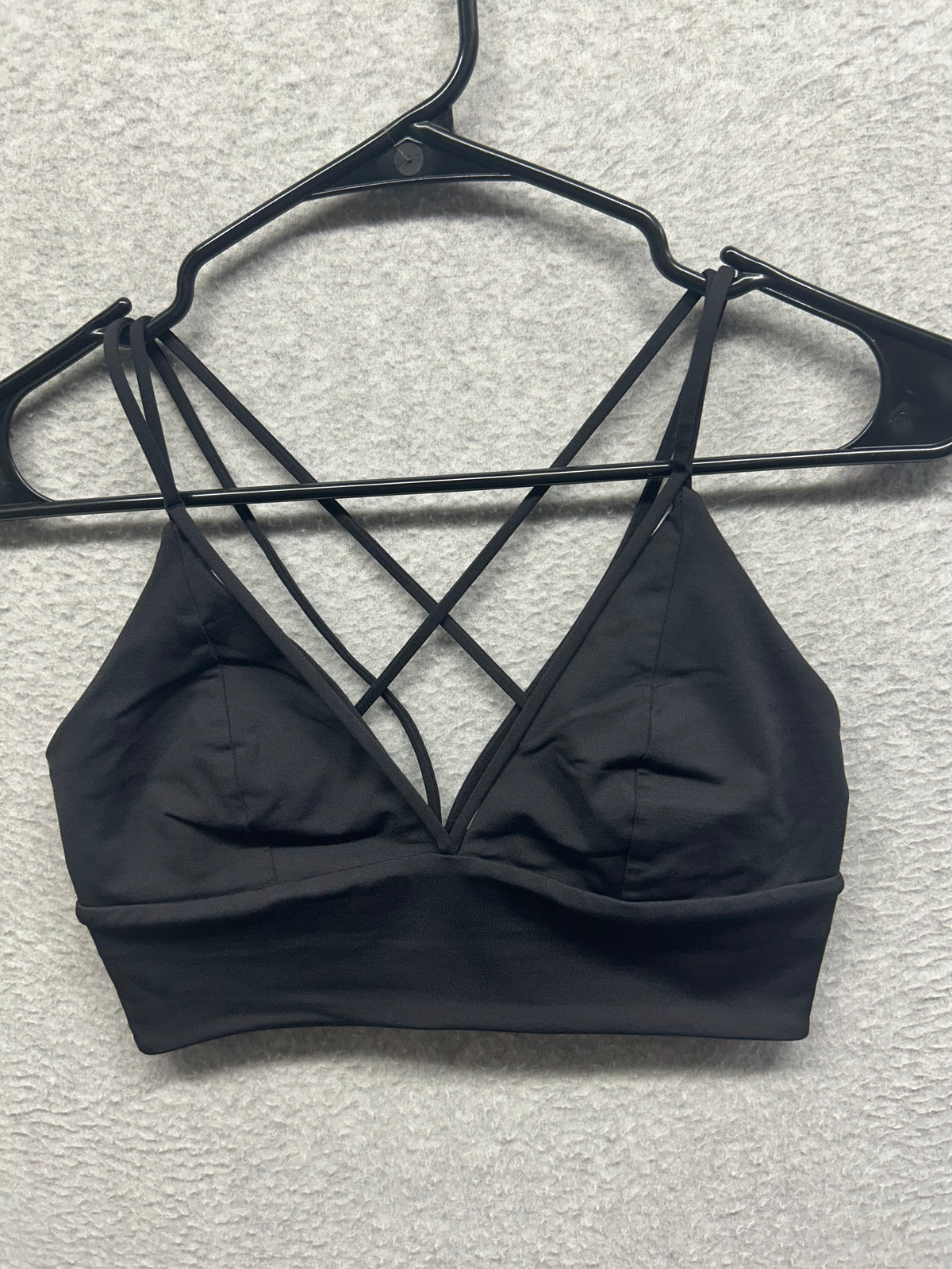 Lululemon Pushing Limits Bra Size 6 Black