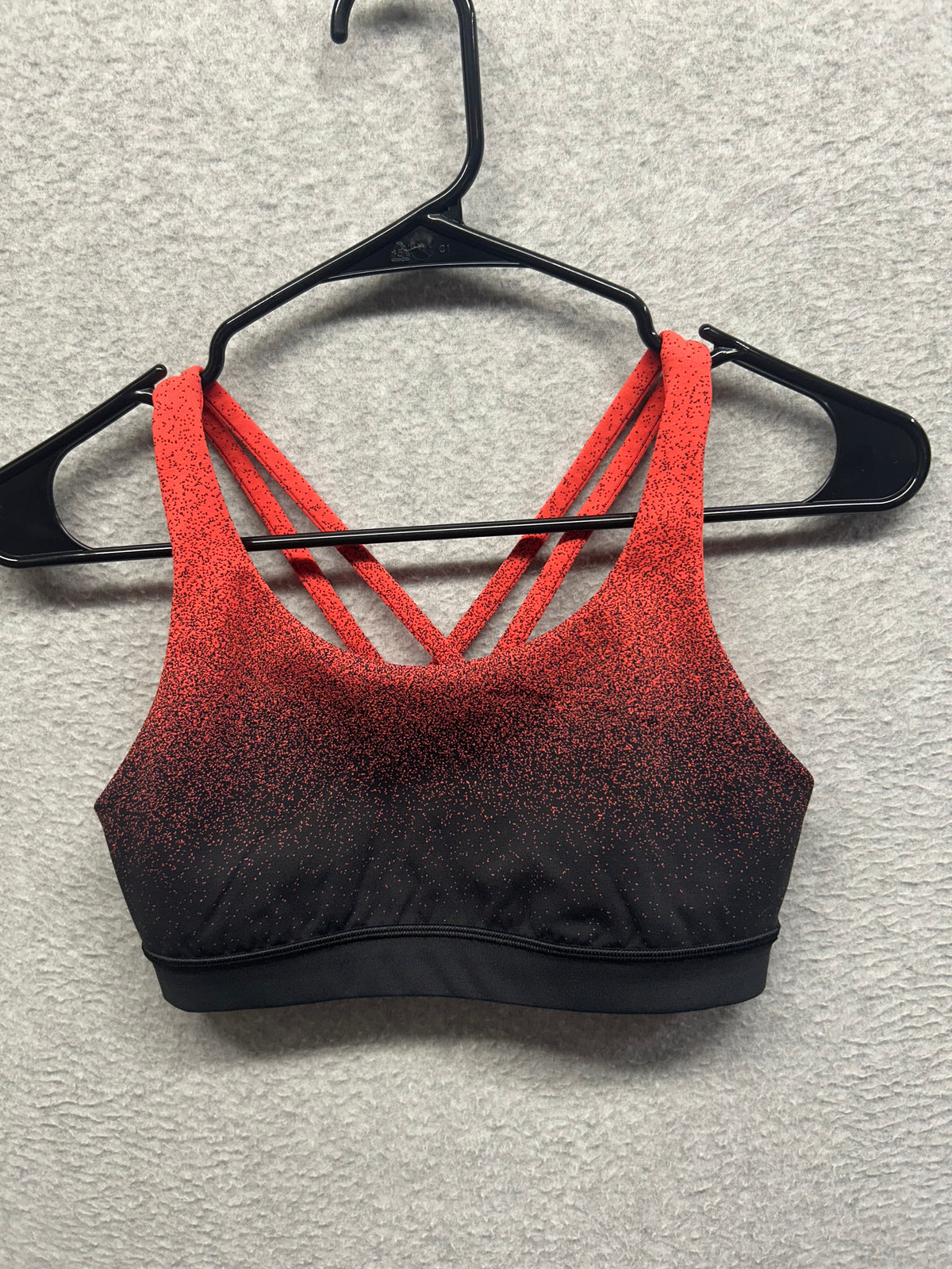 Lululemon Energy Bra Size 6 Ombre Speckle Stop Jacquard EB Black Thermal Red