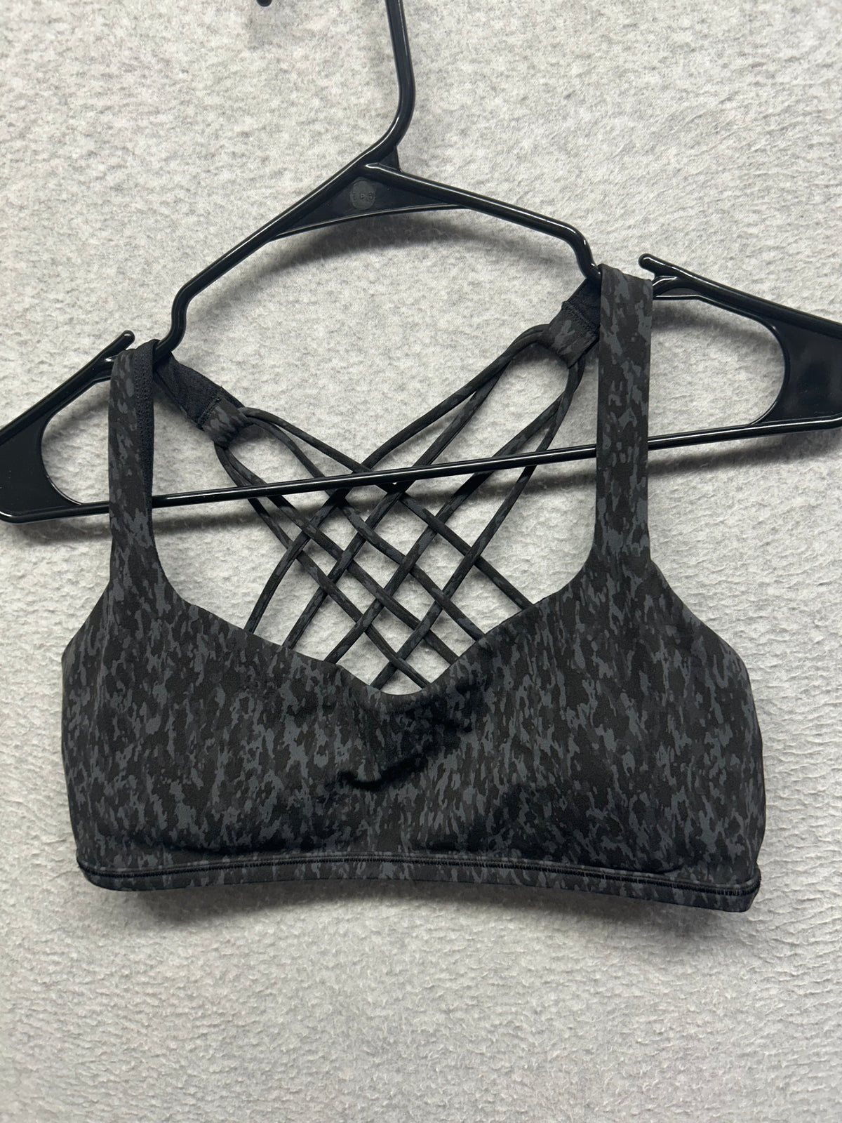 Lululemon Free to Be Bra Size 10 Wild Leopard Camo Deep Coal Multi