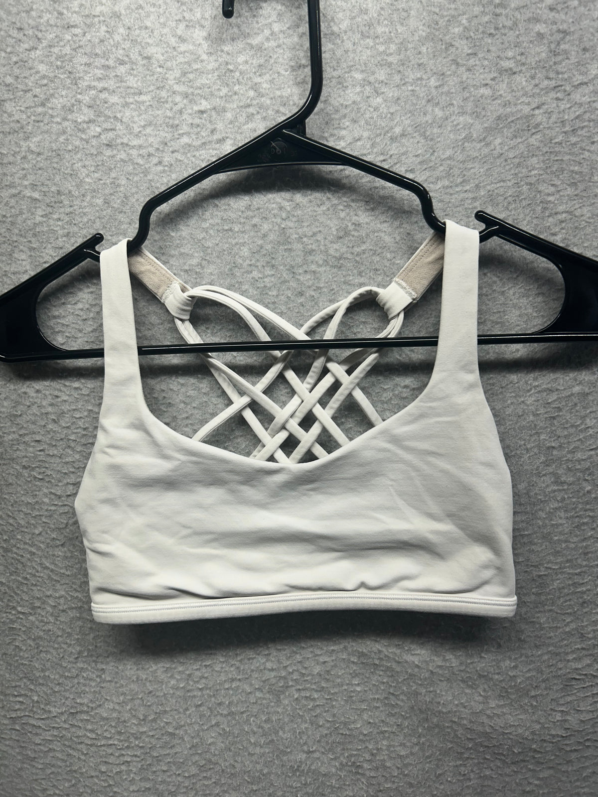 Lululemon Free to Be Bra Wild Size 4 White