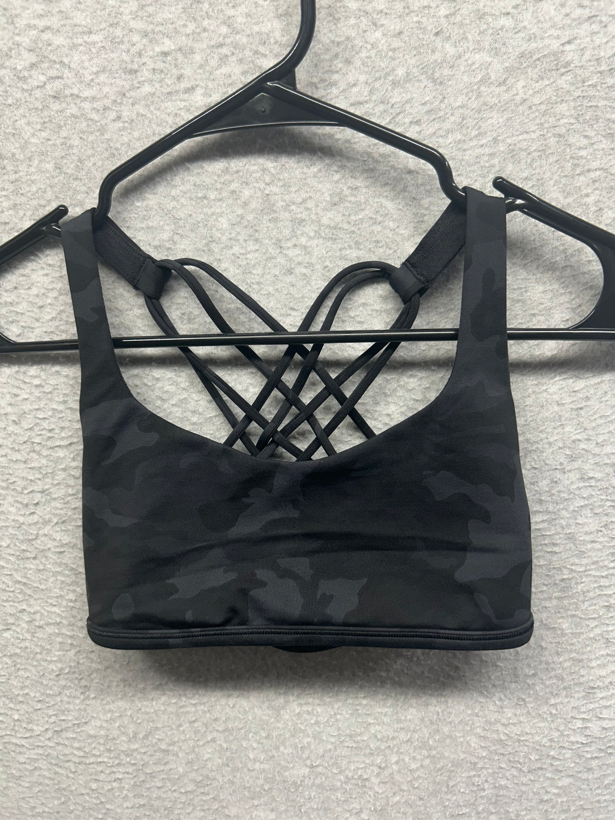 Lululemon Free To Be Bra Wild Size 4 Incognito Camo Multi Grey