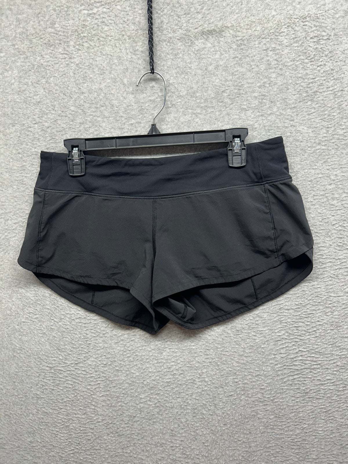 Lululemon Speed Up Short 2.5" Size 8 Black