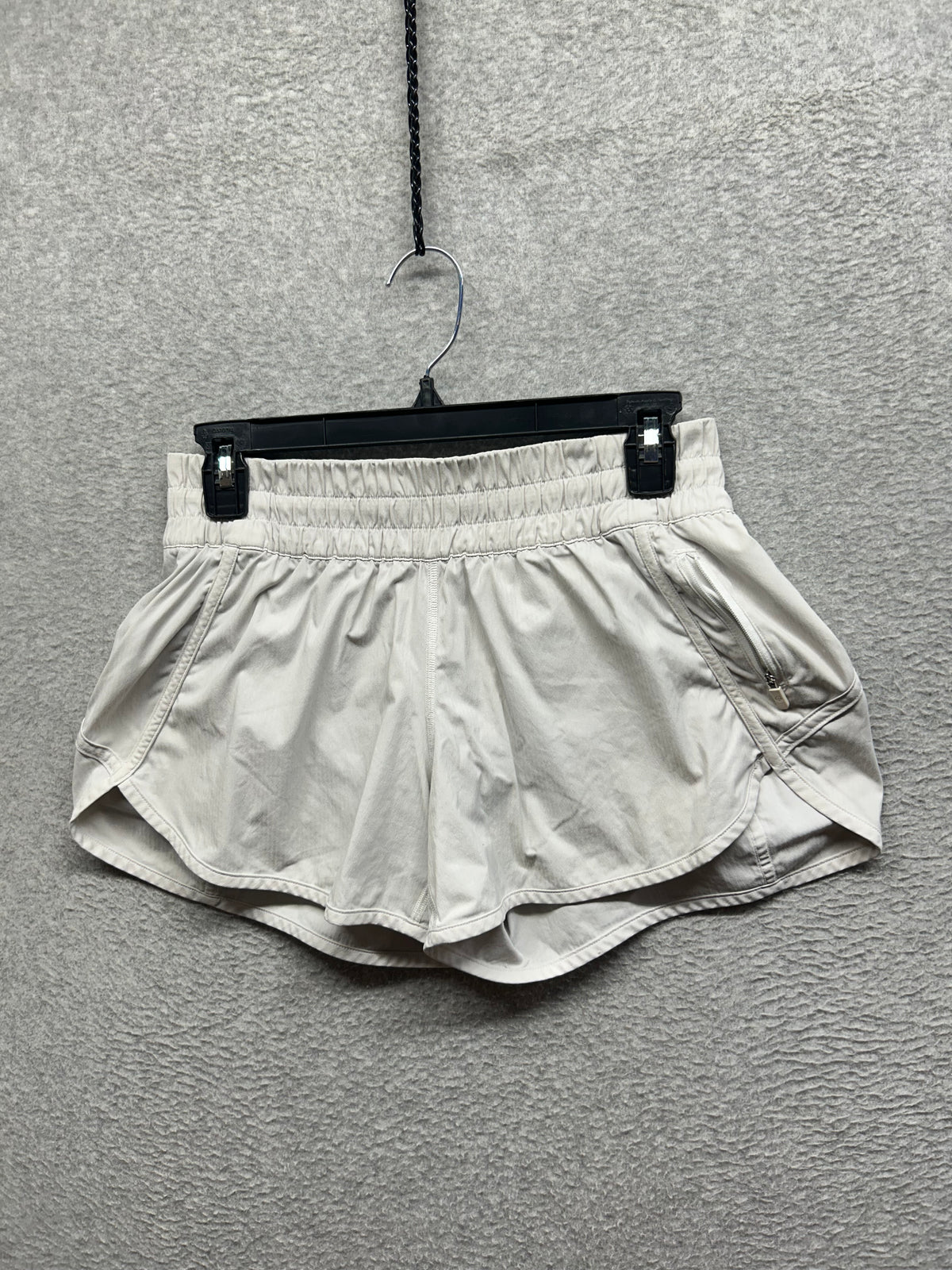 Lululemon Tracker Short V 4" Size 8 White