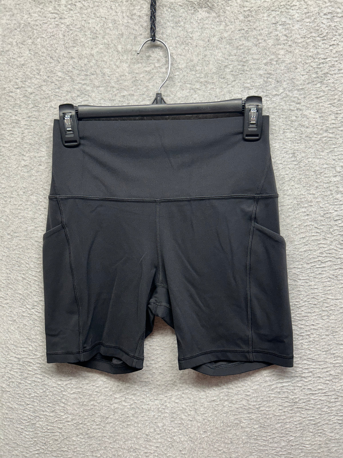 Lululemon Align High Rise Short 6" Pockets Size 8 Black
