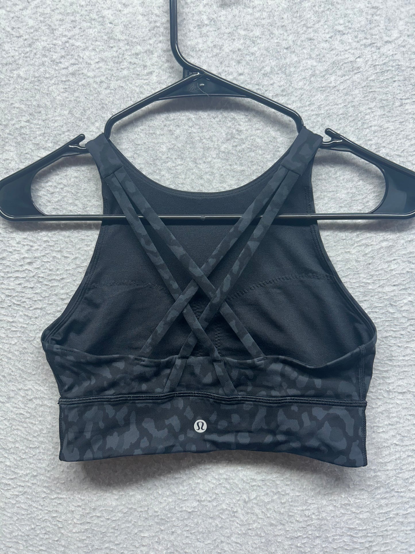 Lululemon Energy Bra High Neck Long Line Medium Support B-D Size 6 Formation Camo Deep Coal Multi