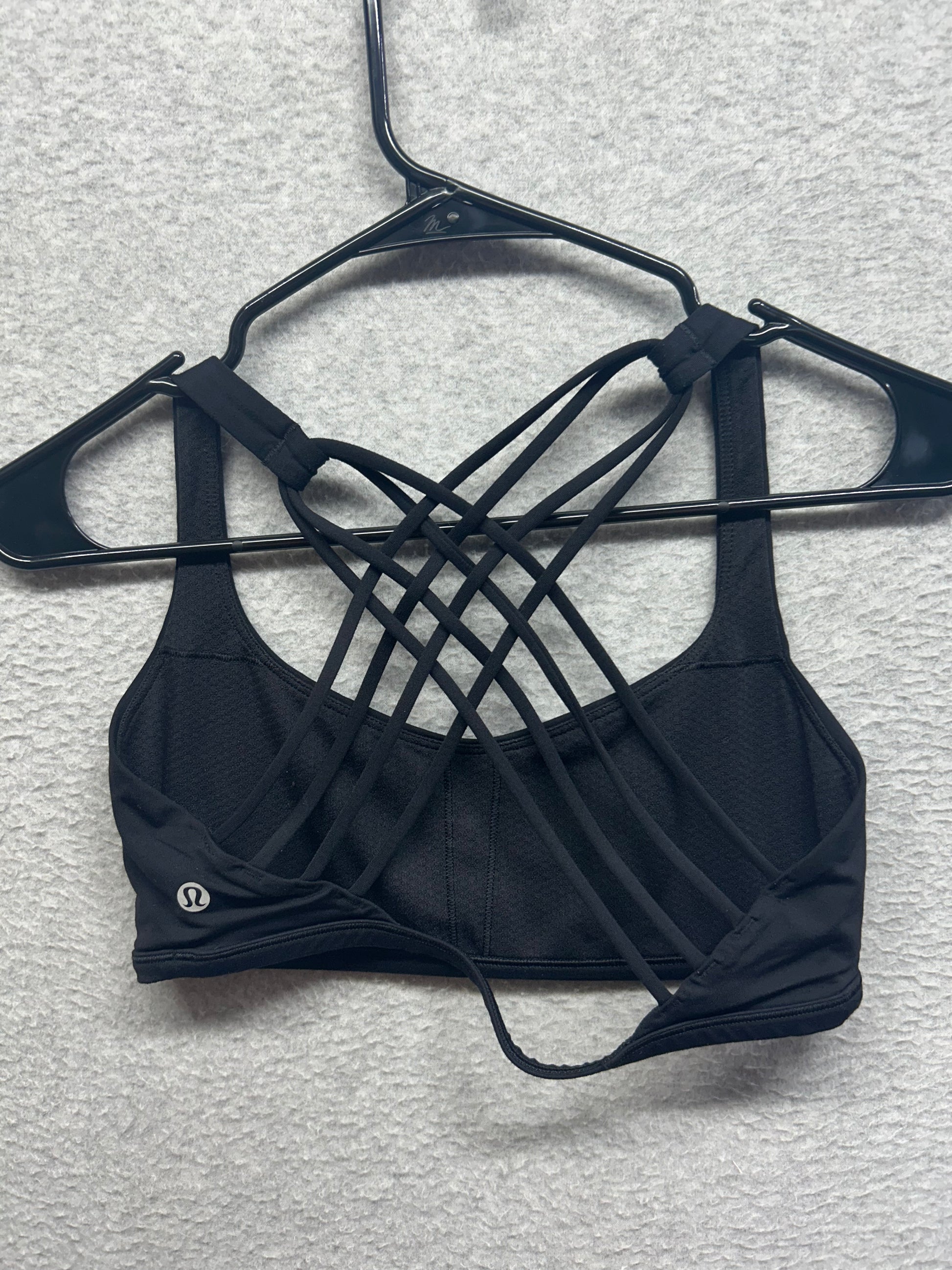 Lululemon Free To Be Bra (Wild) Size 8 Black
