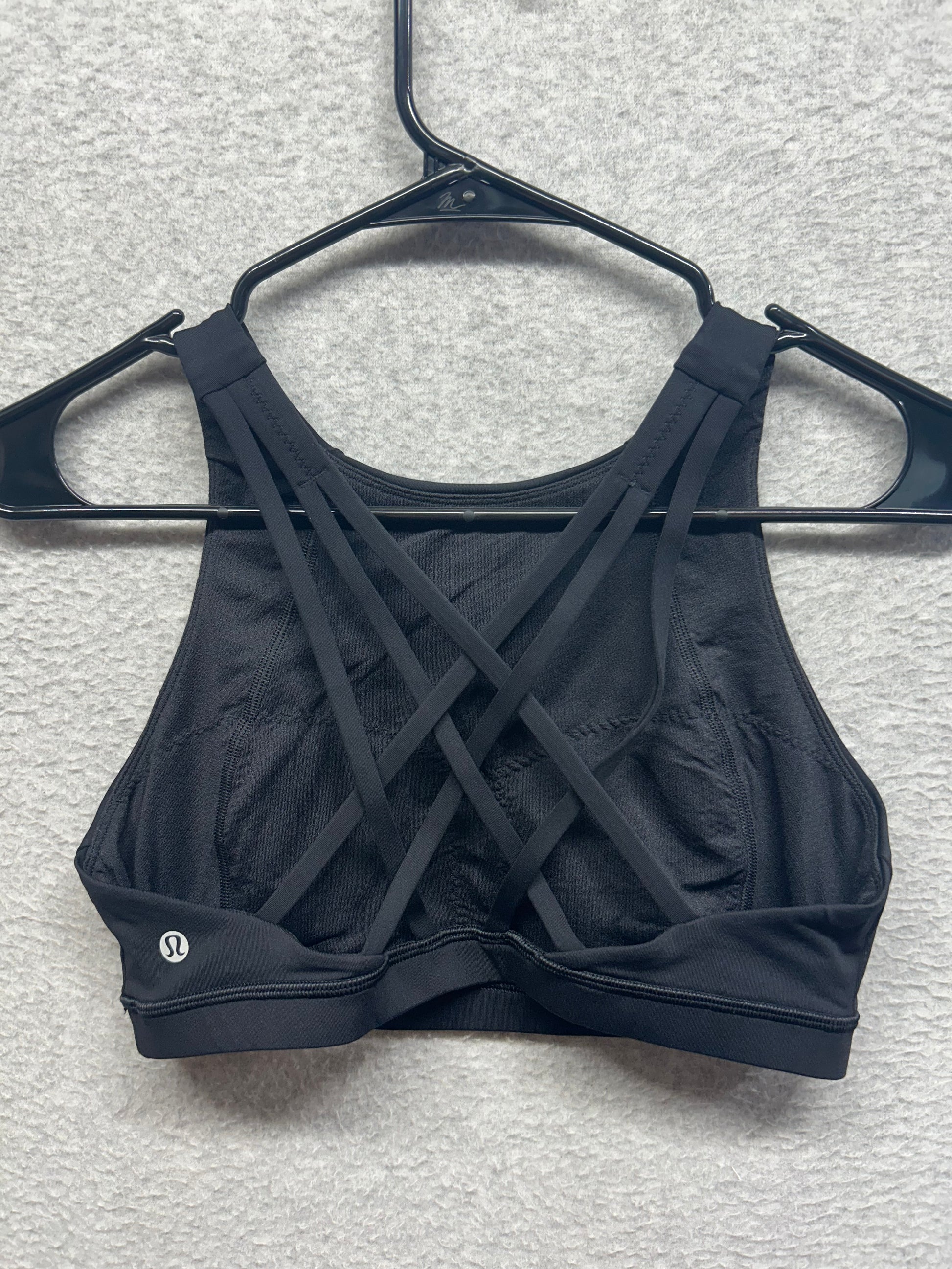 Lululemon Free To Be Serene Bra High Neck Size 8 Black