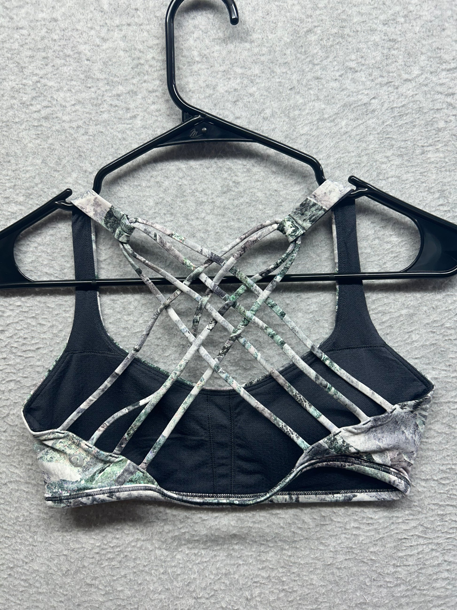 Lululemon Free To Be Bra (Wild) Size 8 Springscape Multi