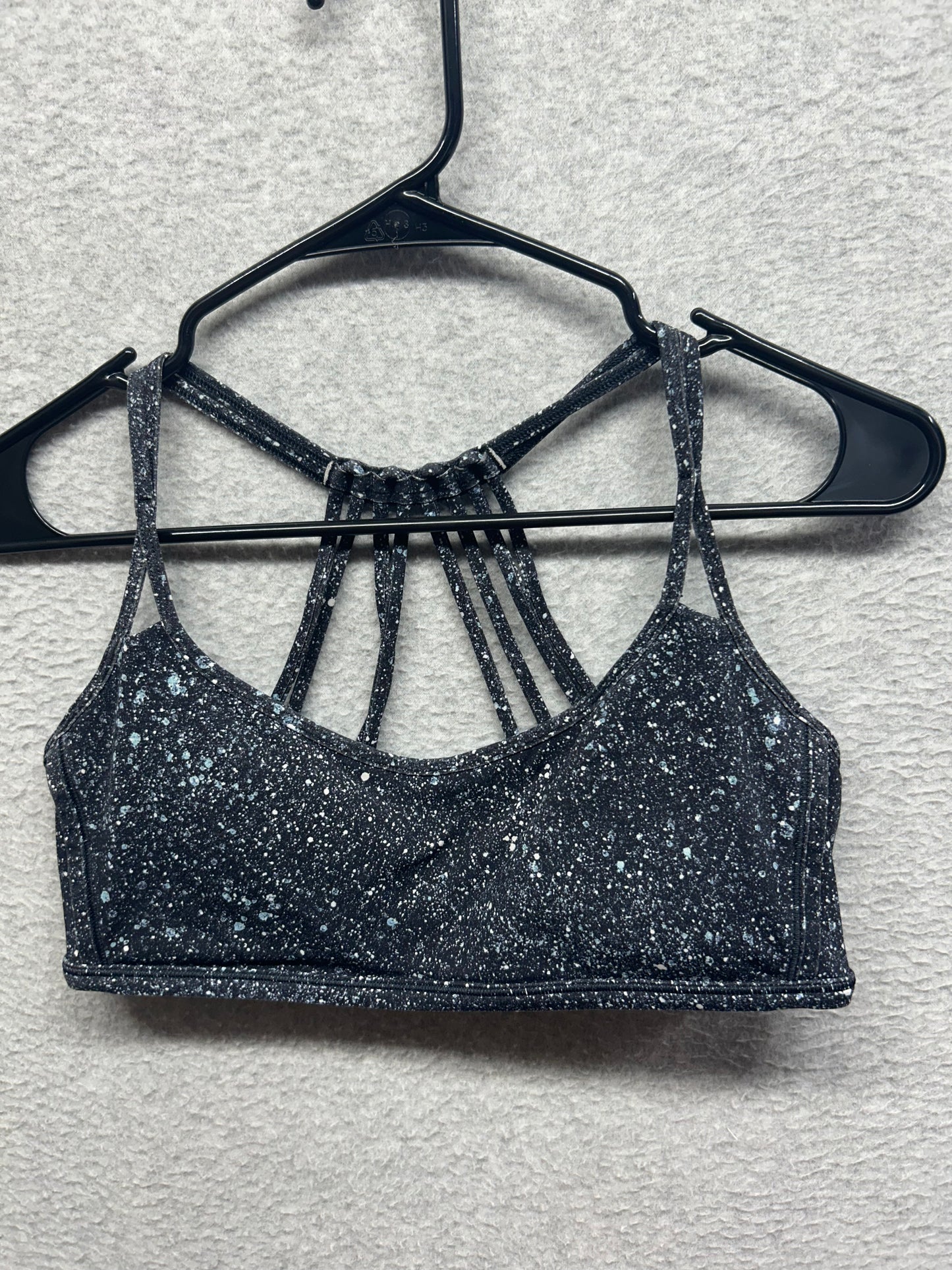 Lululemon Lighten Up Bra Size 10 Black