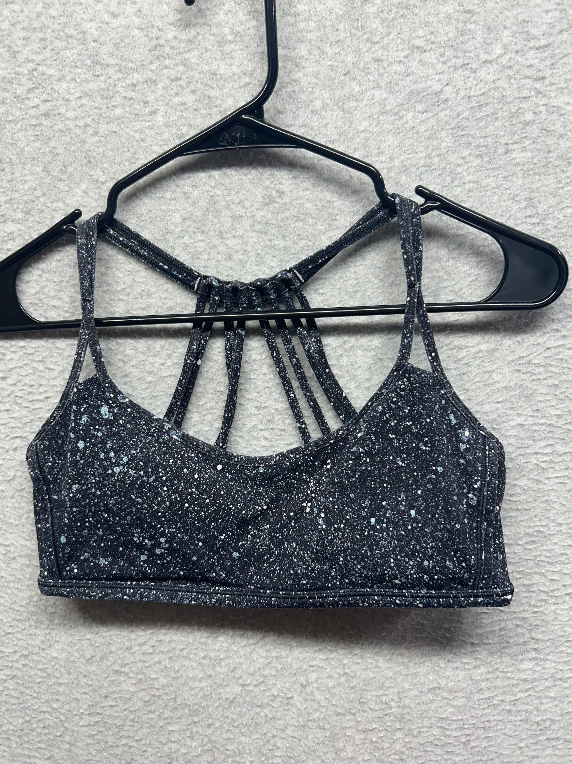 Lululemon Lighten Up Bra Size 10 Black