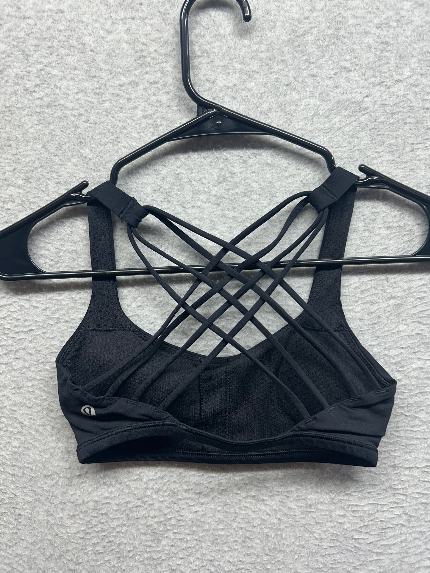 Lululemon Free To Be Bra (Wild) Size 2 Black