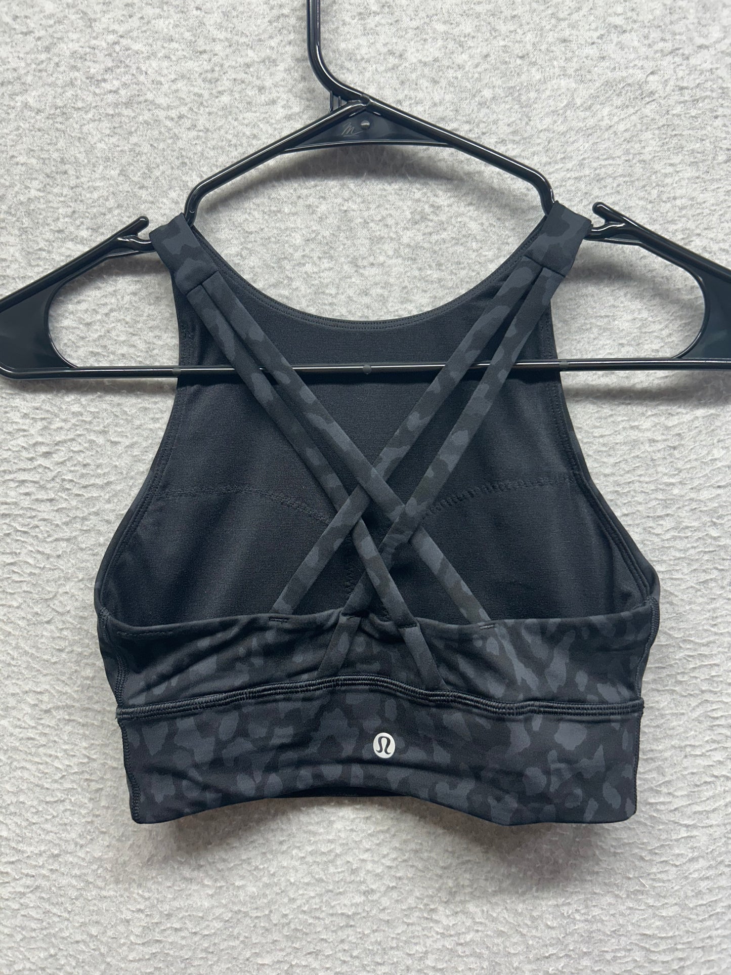 Lululemon Energy Bra High Neck Long Line Medium Support B-D Size 4 Formation Camo Deep Coal Multi