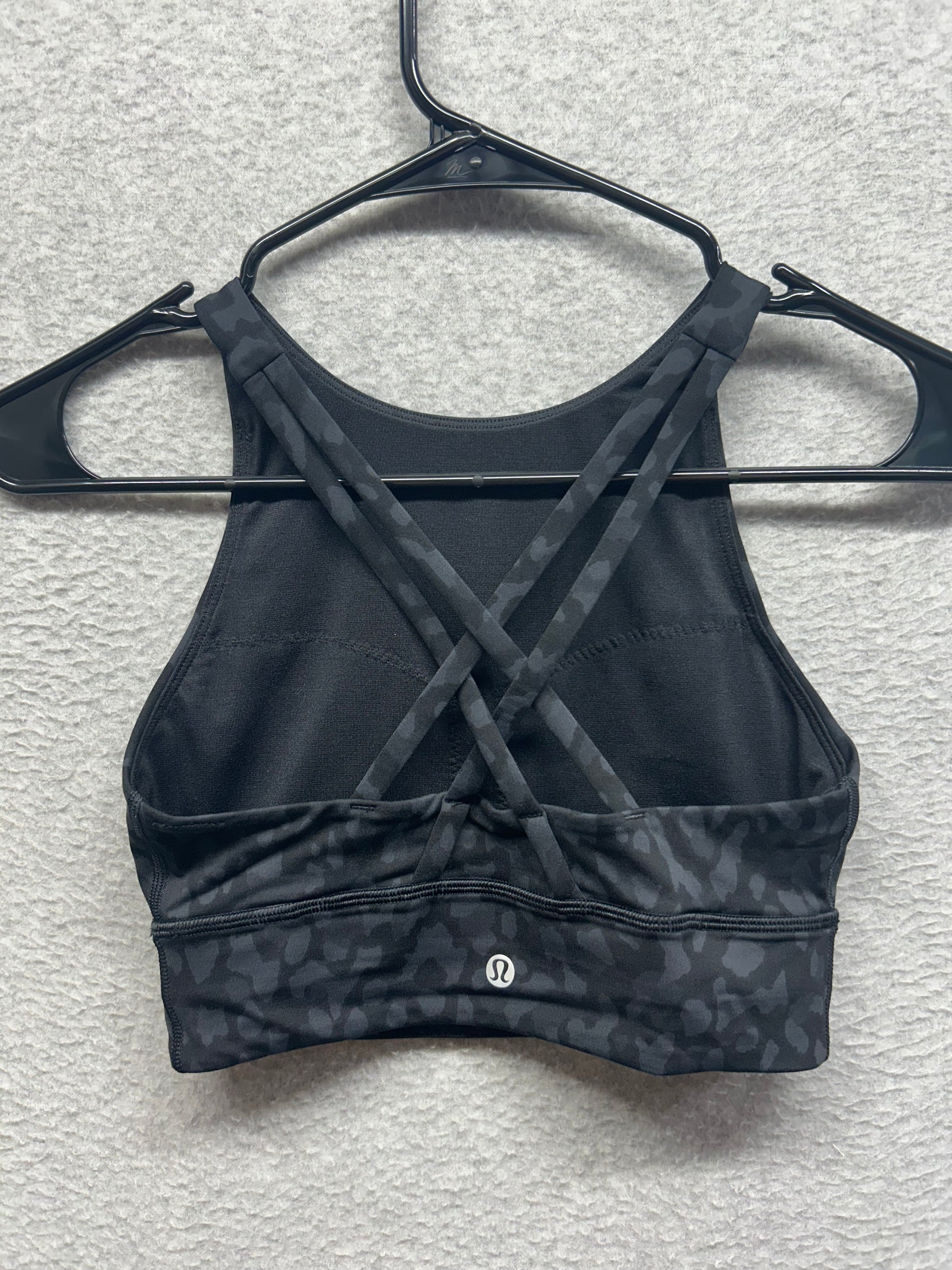 Lululemon Energy Bra High Neck Long Line Medium Support B-D Size 4 Formation Camo Deep Coal Multi