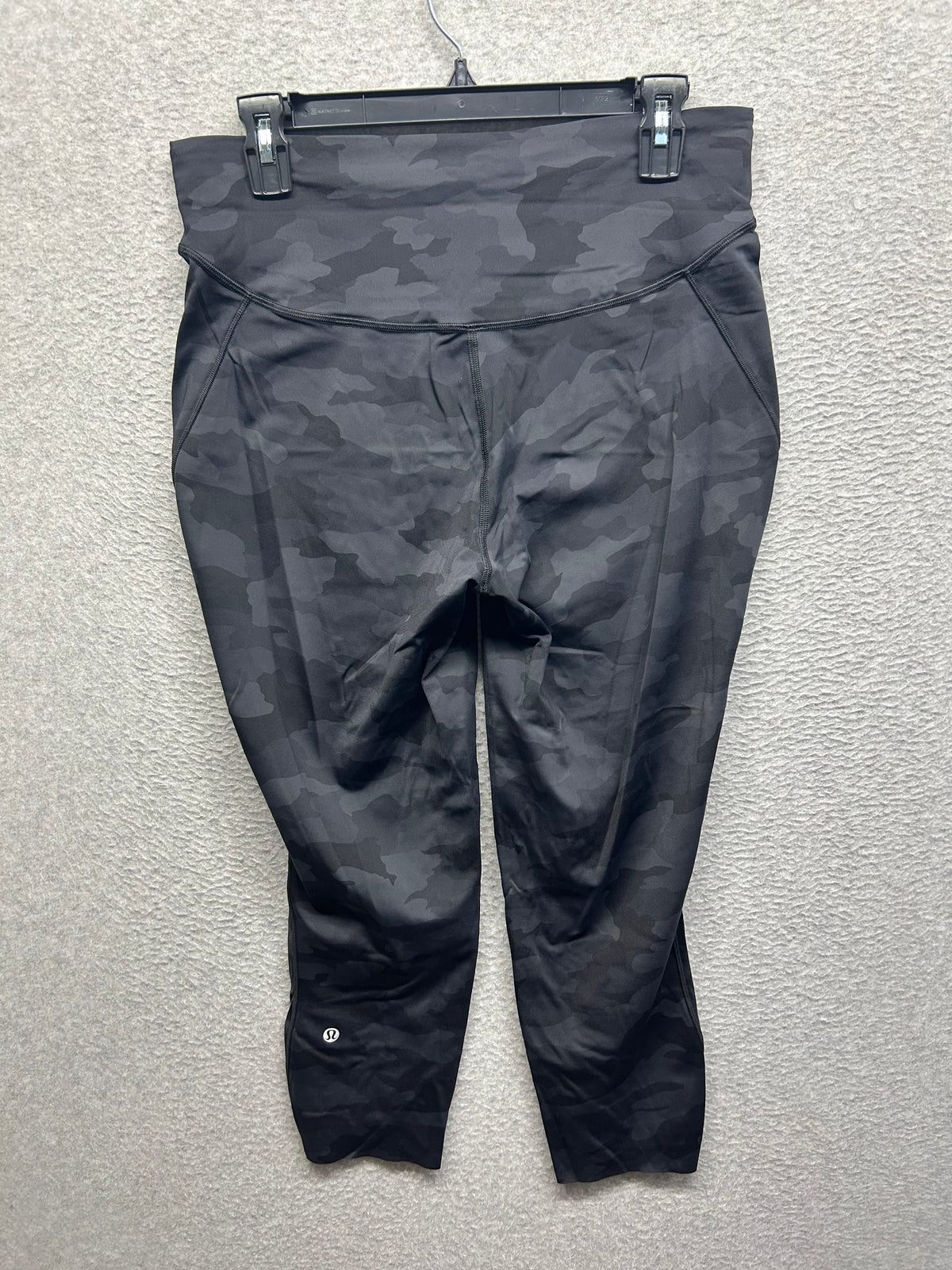 Lululemon Base Pace High-Rise Crop 23" Size 12 Heritage 365 Camo Deep Coal Multi