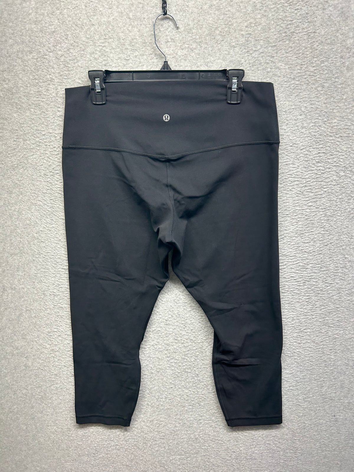 Lululemon Align Crop 23" Size 14 Black